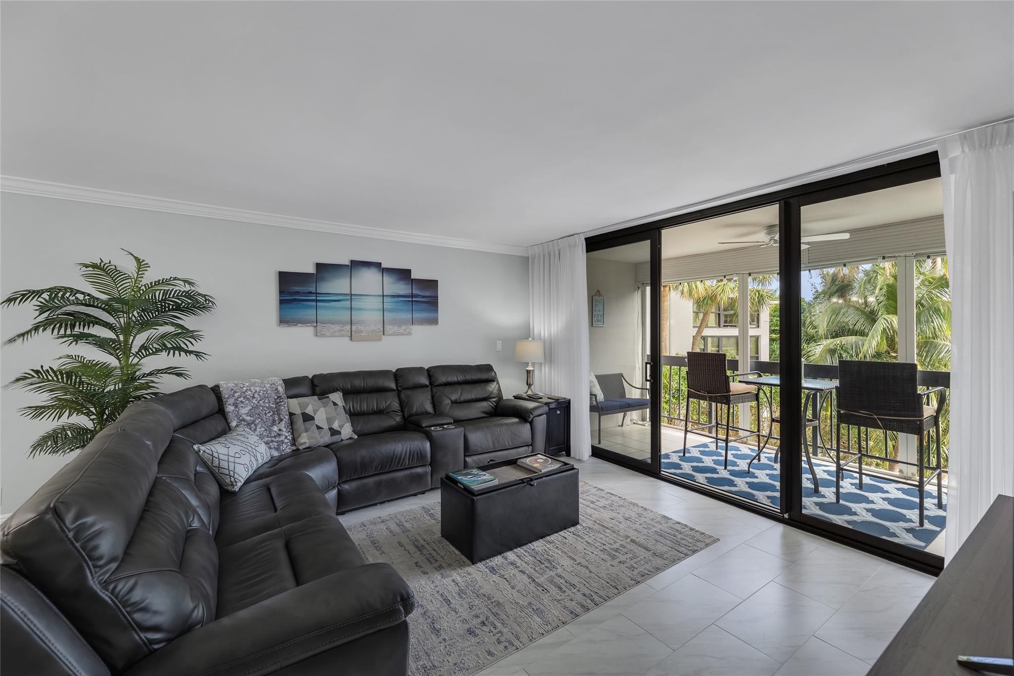 CORAL TOWERS CONDO - Residential