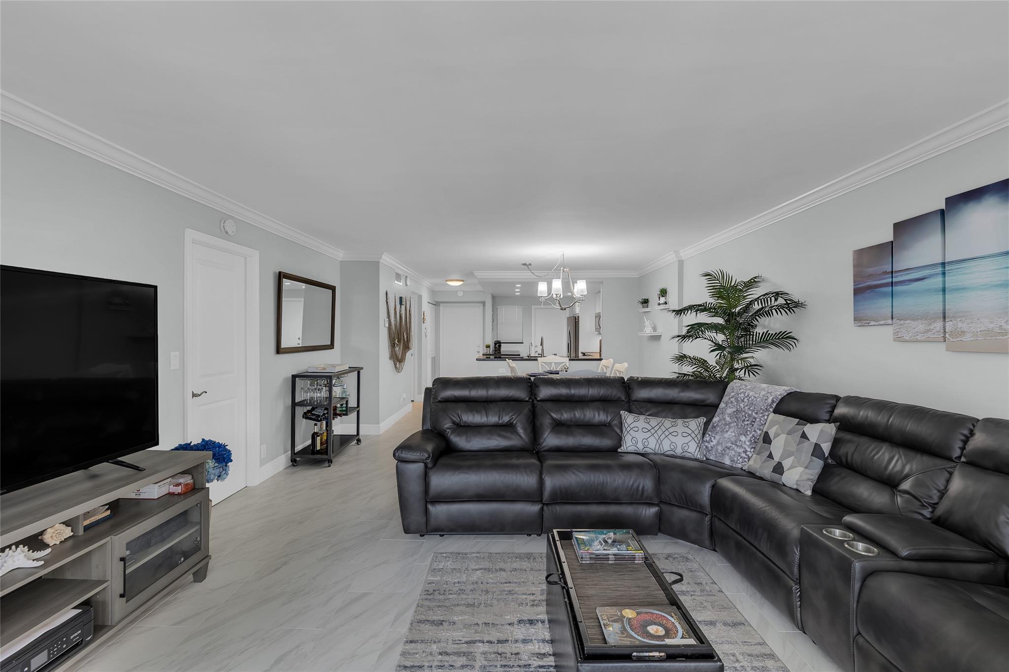 CORAL TOWERS CONDO - Residential