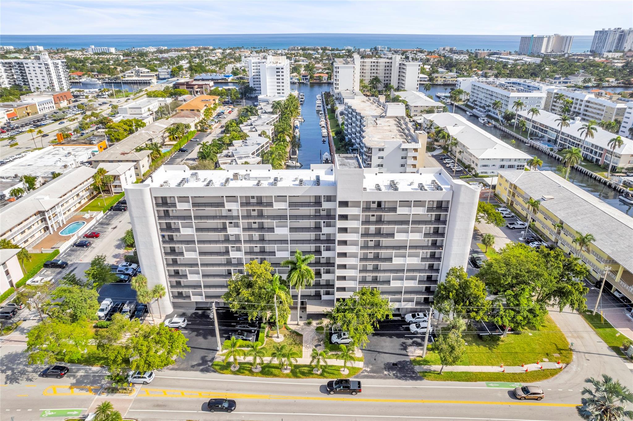 CORAL TOWERS CONDO - Residential