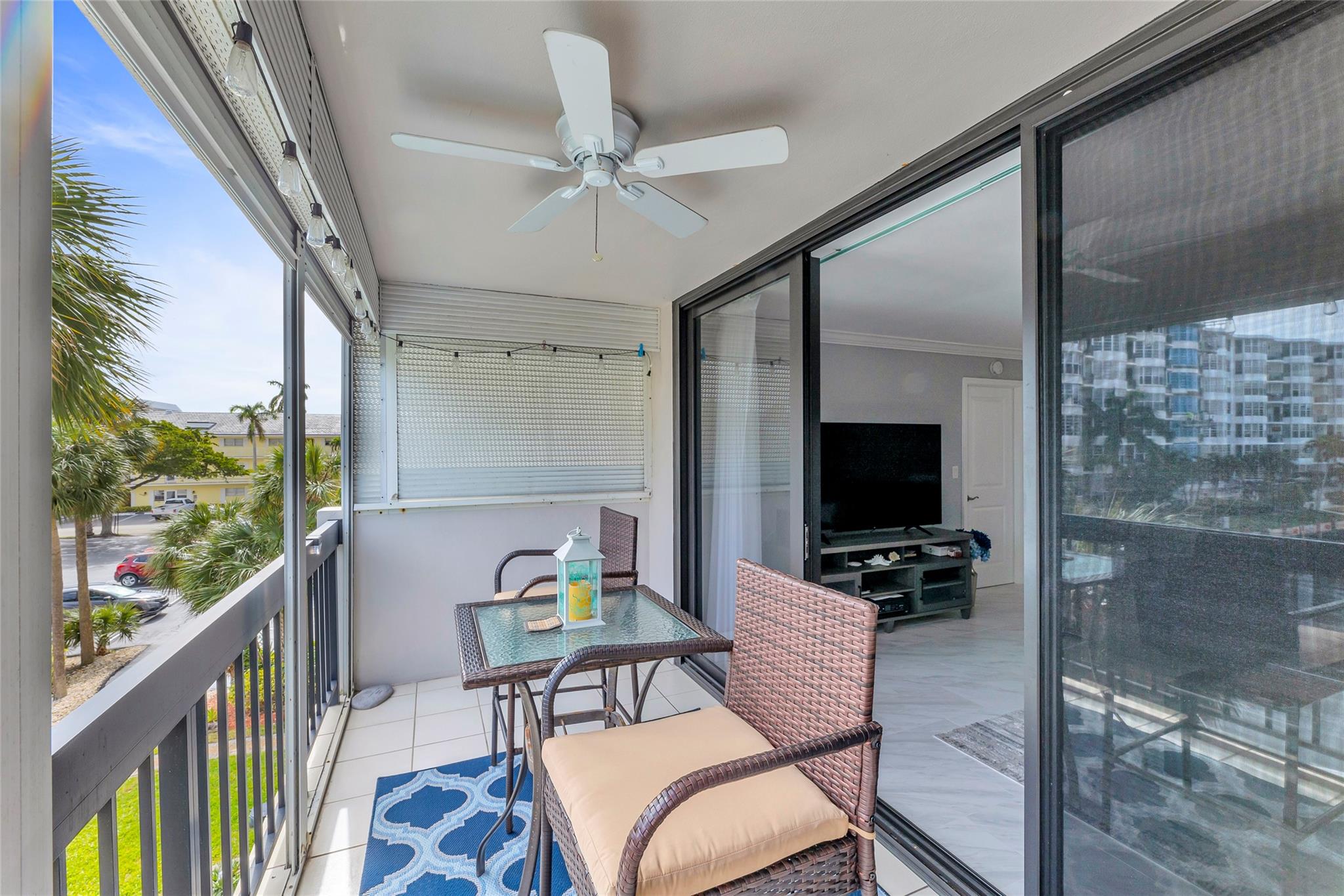 CORAL TOWERS CONDO - Residential