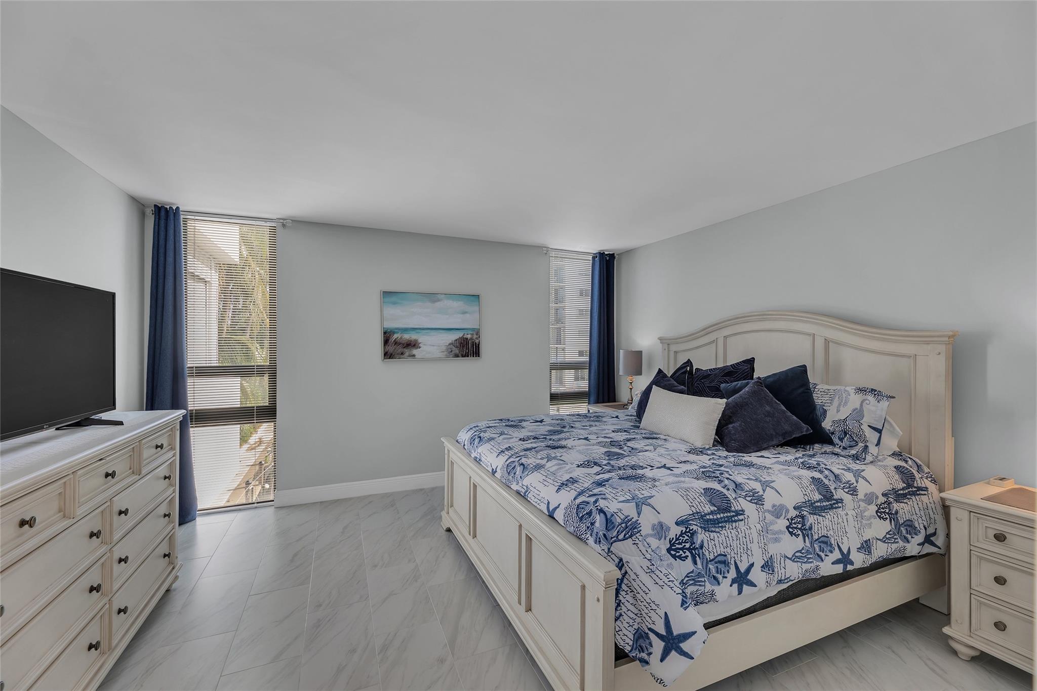 CORAL TOWERS CONDO - Residential