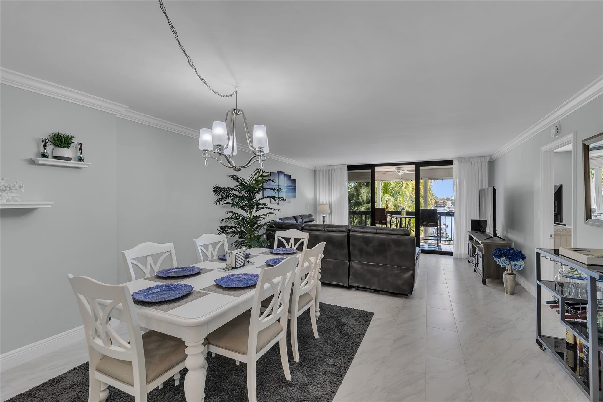 CORAL TOWERS CONDO - Residential