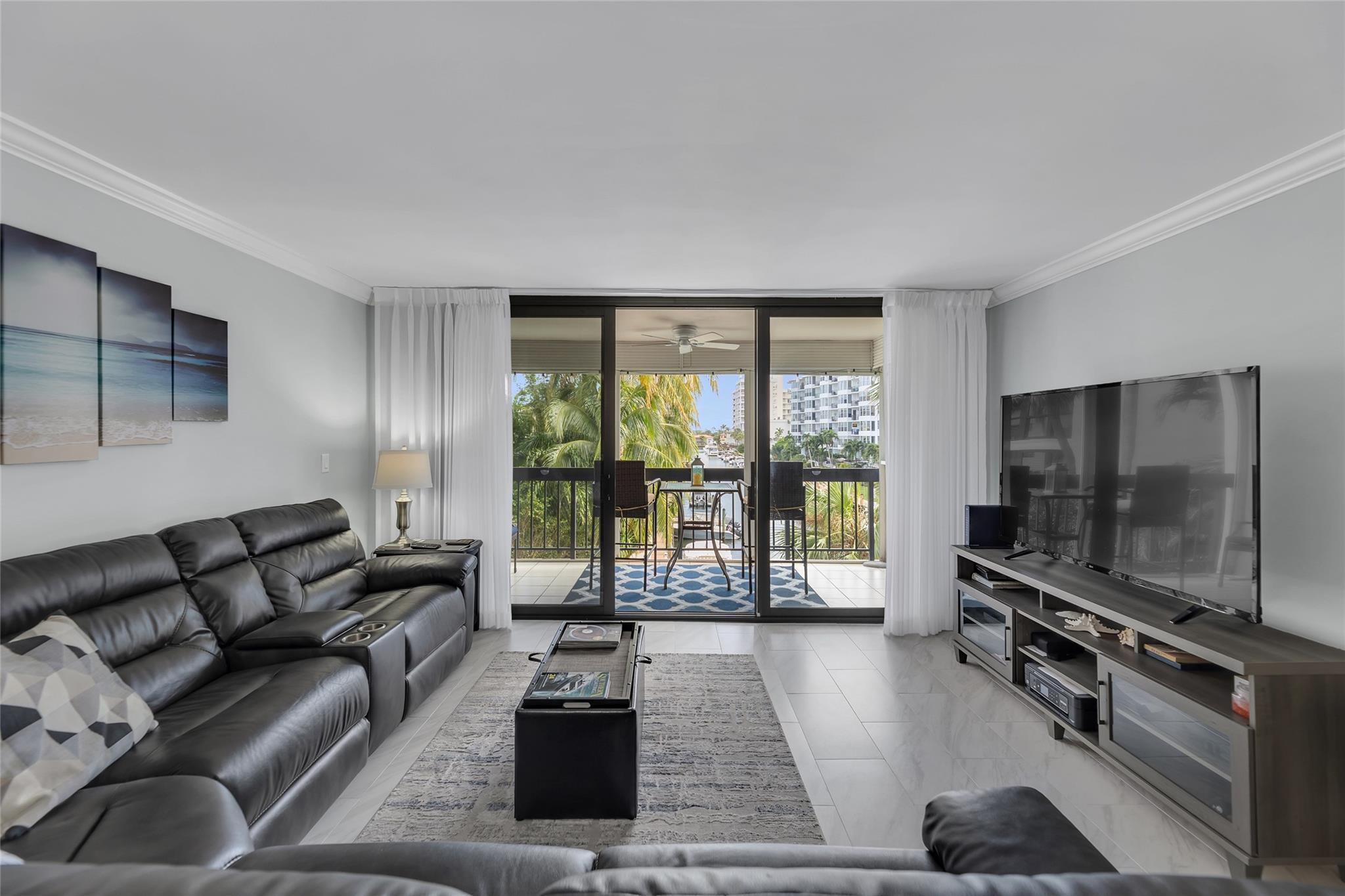 CORAL TOWERS CONDO - Residential