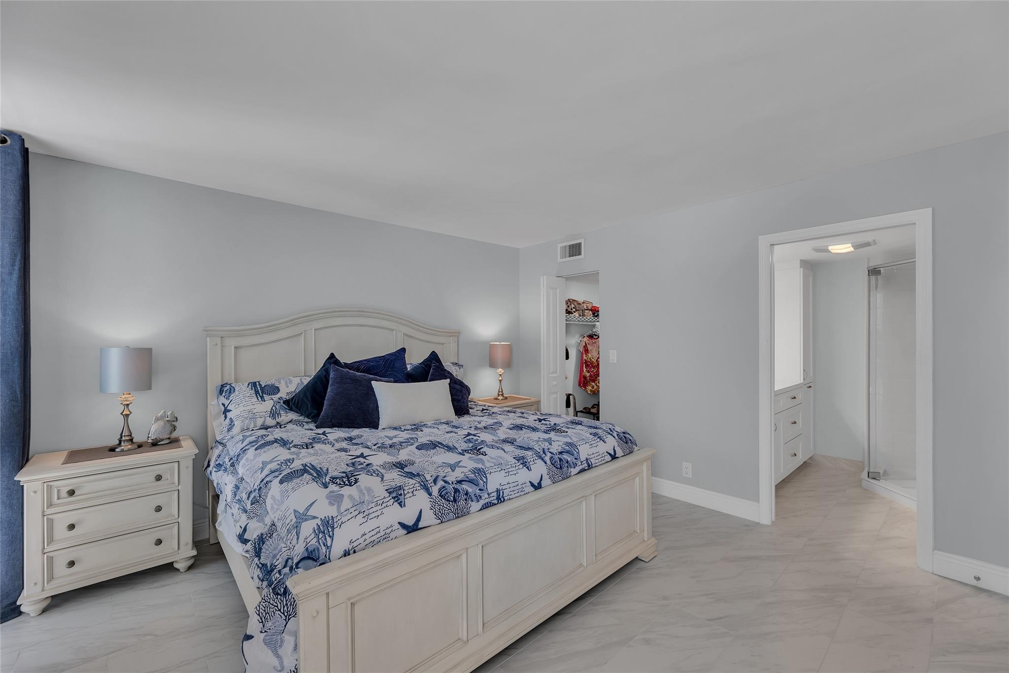 CORAL TOWERS CONDO - Residential