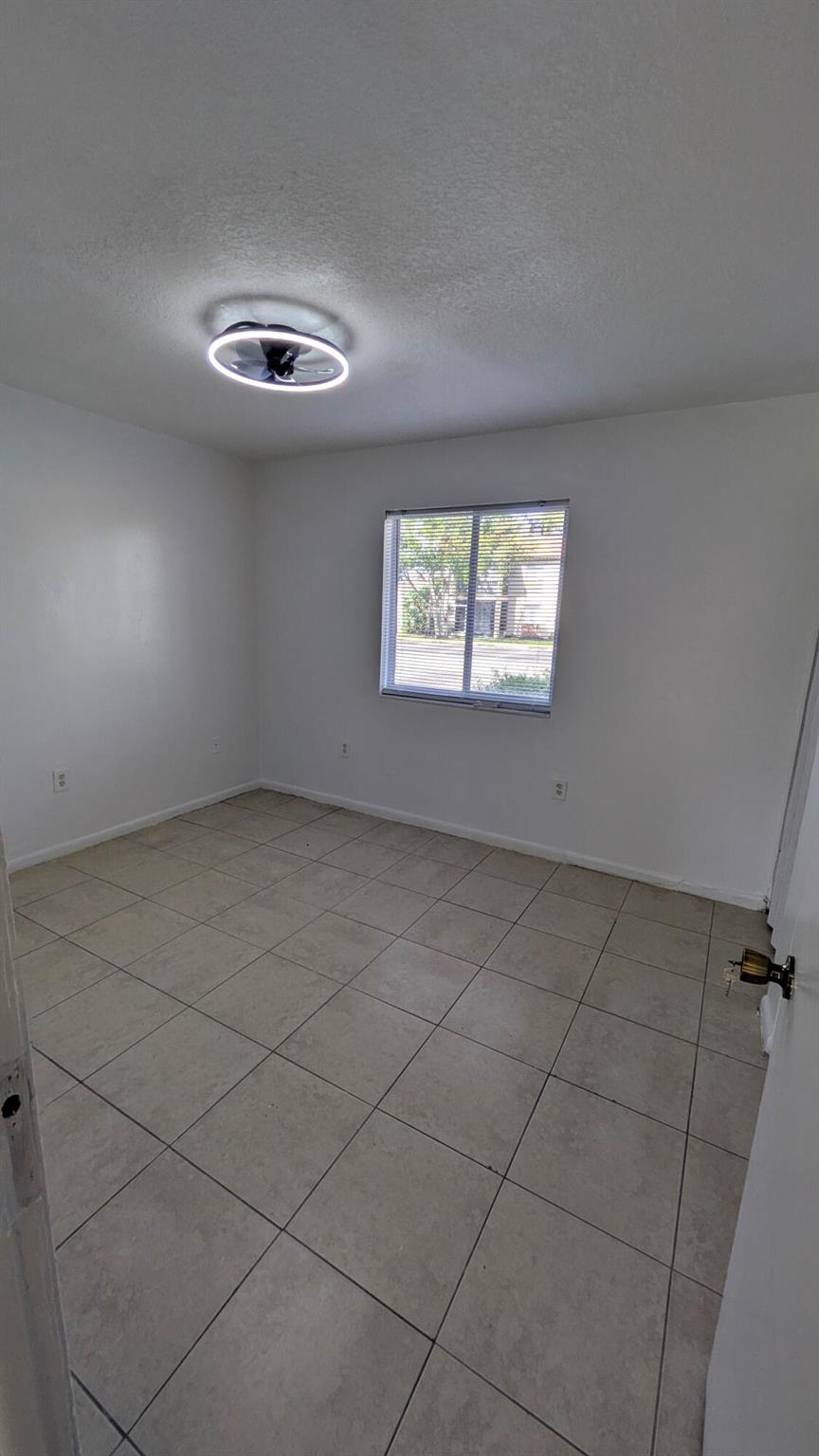 6048 Forest Hill Boulevard 104