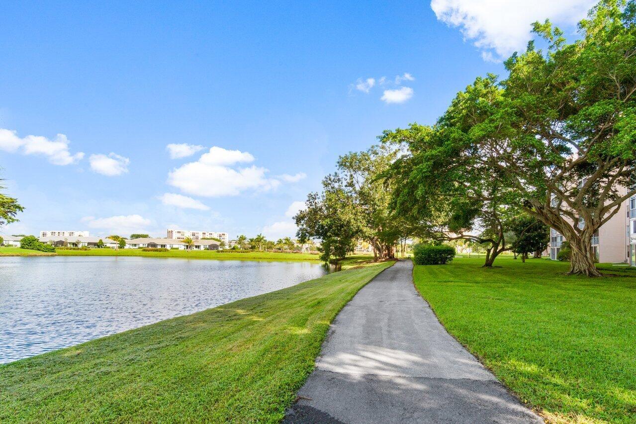 VILLAGES OF ORIOLE BONAIR - Residential