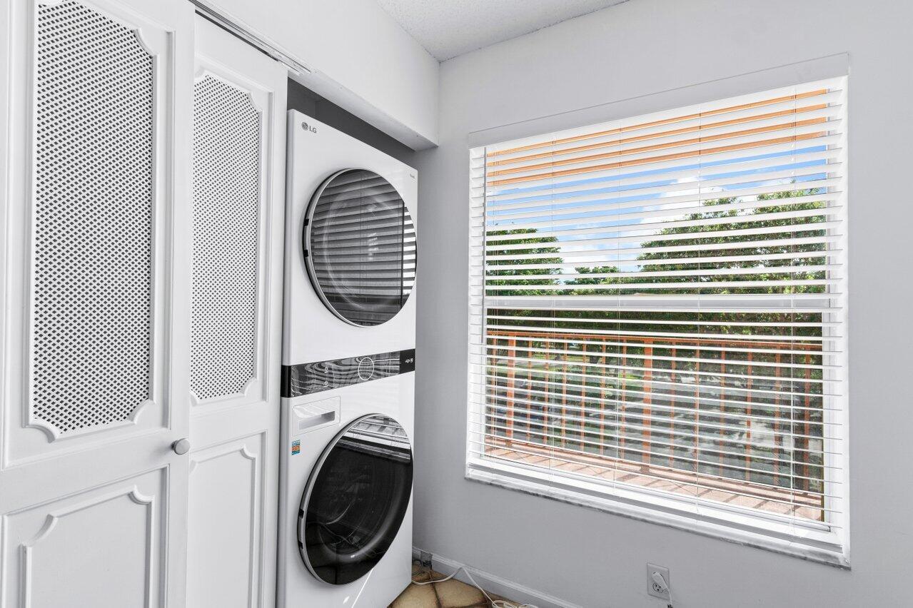 VILLAGES OF ORIOLE BONAIR - Residential