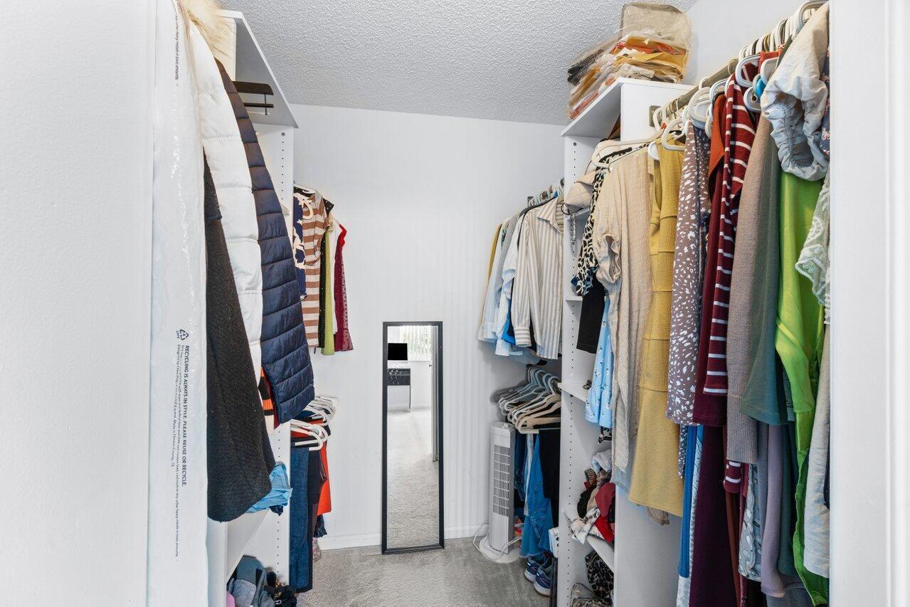 VILLAGES OF ORIOLE BONAIR - Residential