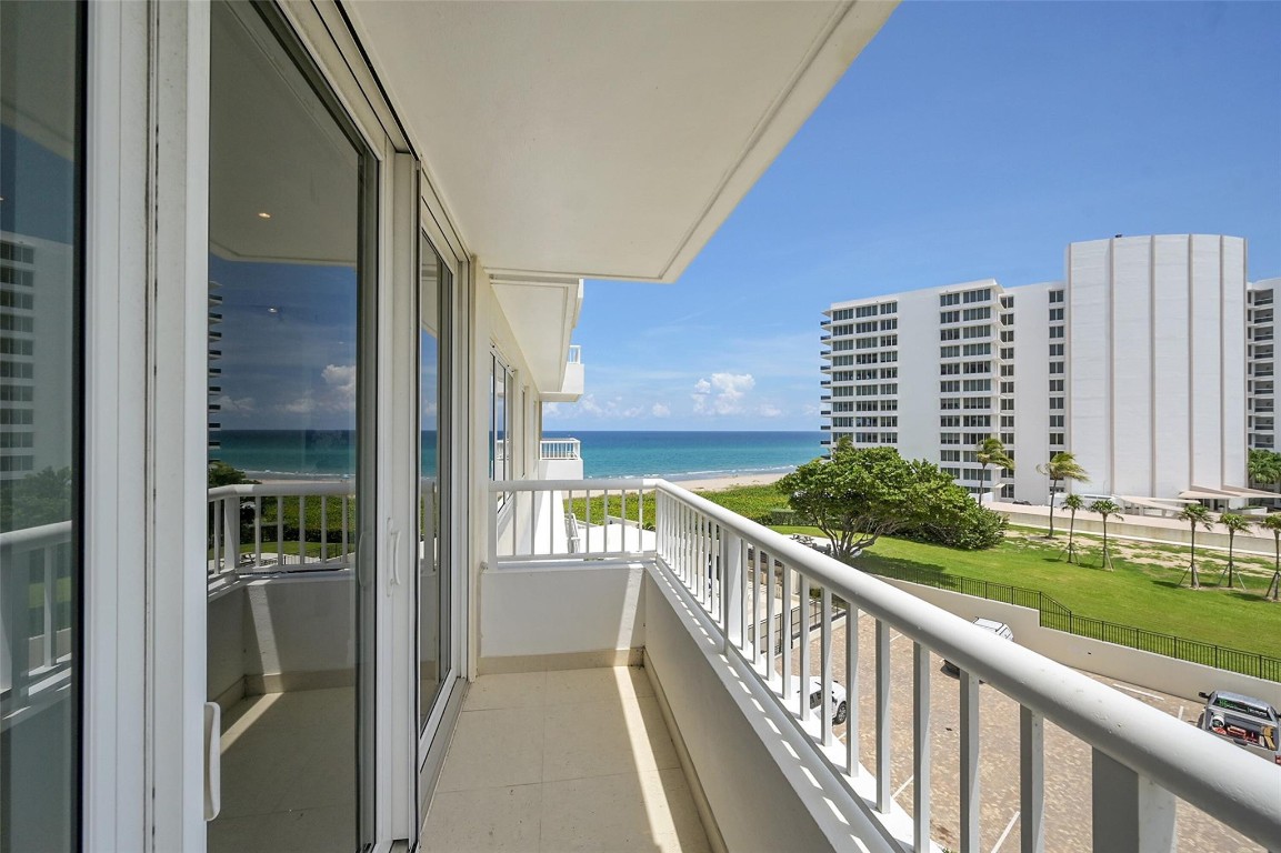 Boca Raton, Florida, 33432, United States, 2 Bedrooms Bedrooms, ,2 BathroomsBathrooms,Residential,Active,1943717