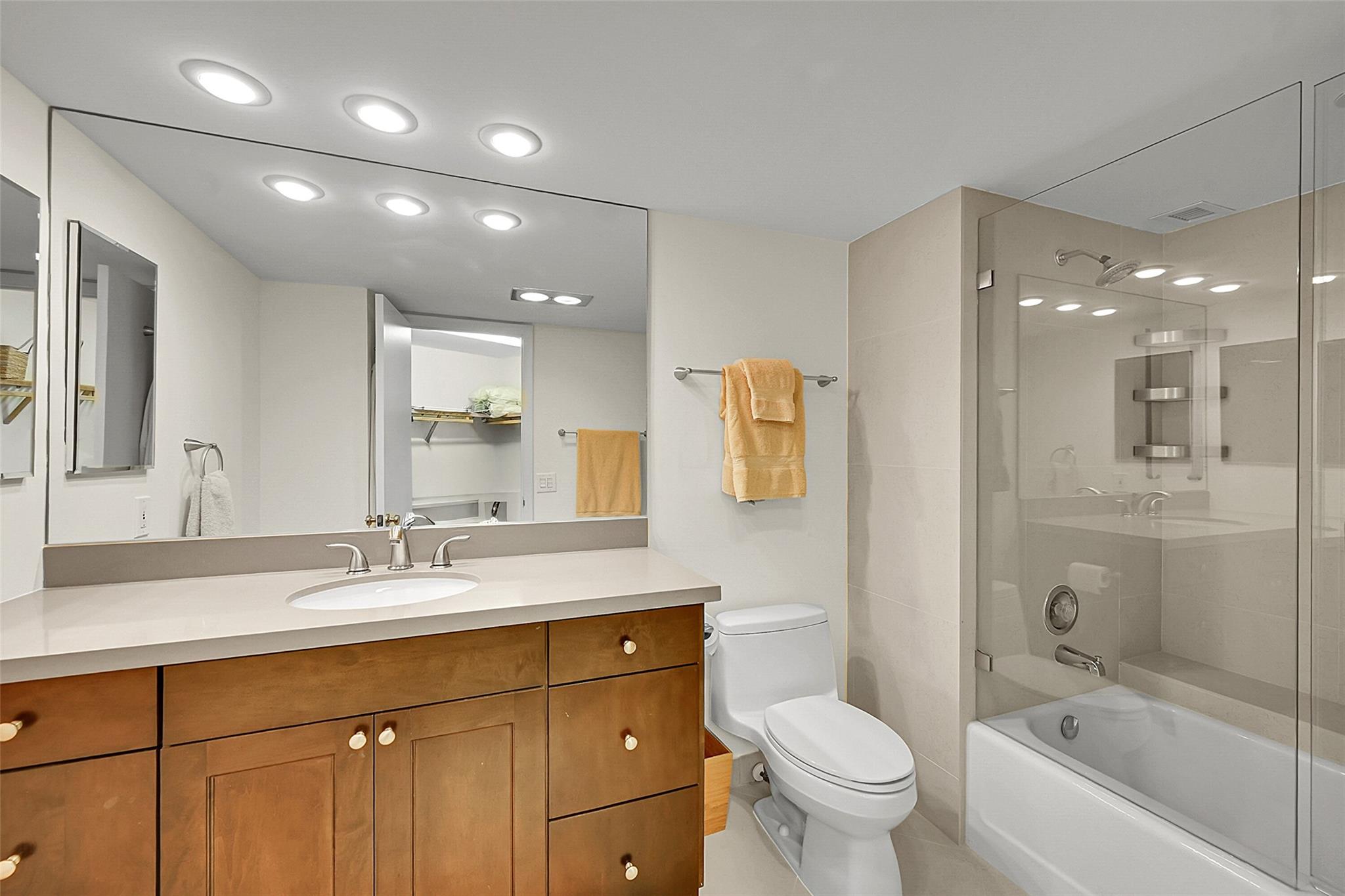 Boca Raton, Florida, 33432, United States, 2 Bedrooms Bedrooms, ,2 BathroomsBathrooms,Residential,Active,1943717