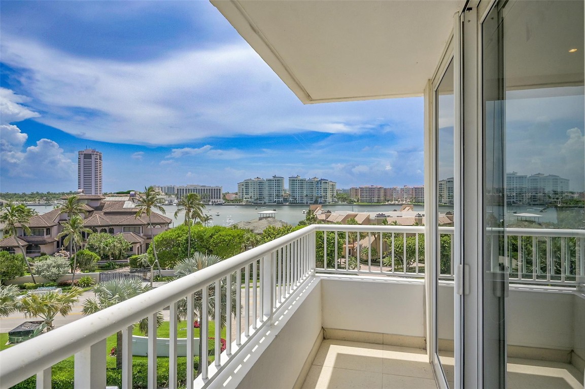 Boca Raton, Florida, 33432, United States, 2 Bedrooms Bedrooms, ,2 BathroomsBathrooms,Residential,Active,1943717