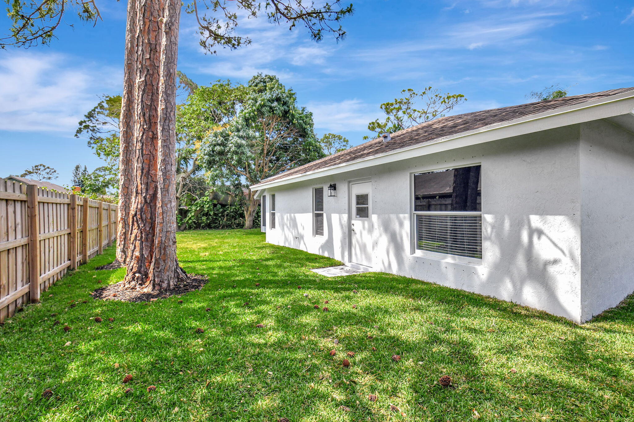 LAKE FOREST SOUTH - Residential Lease