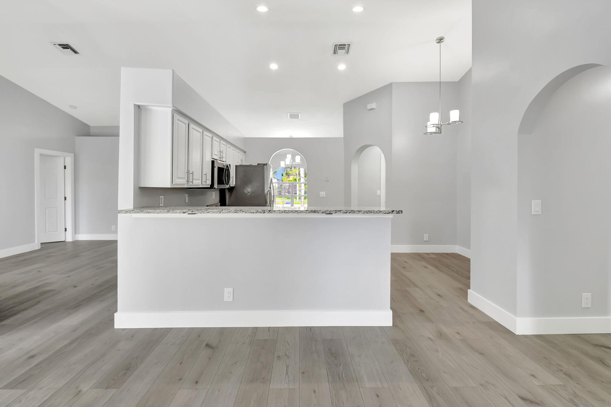 LAKE FOREST SOUTH - Residential Lease