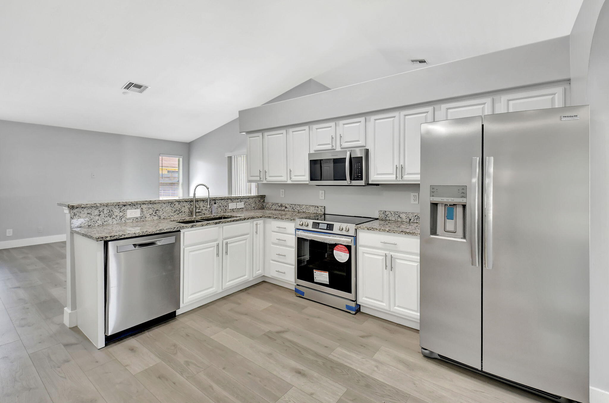 LAKE FOREST SOUTH - Residential Lease