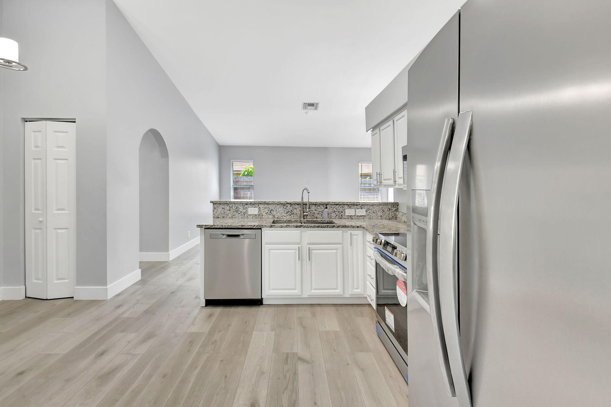 LAKE FOREST SOUTH - Residential Lease