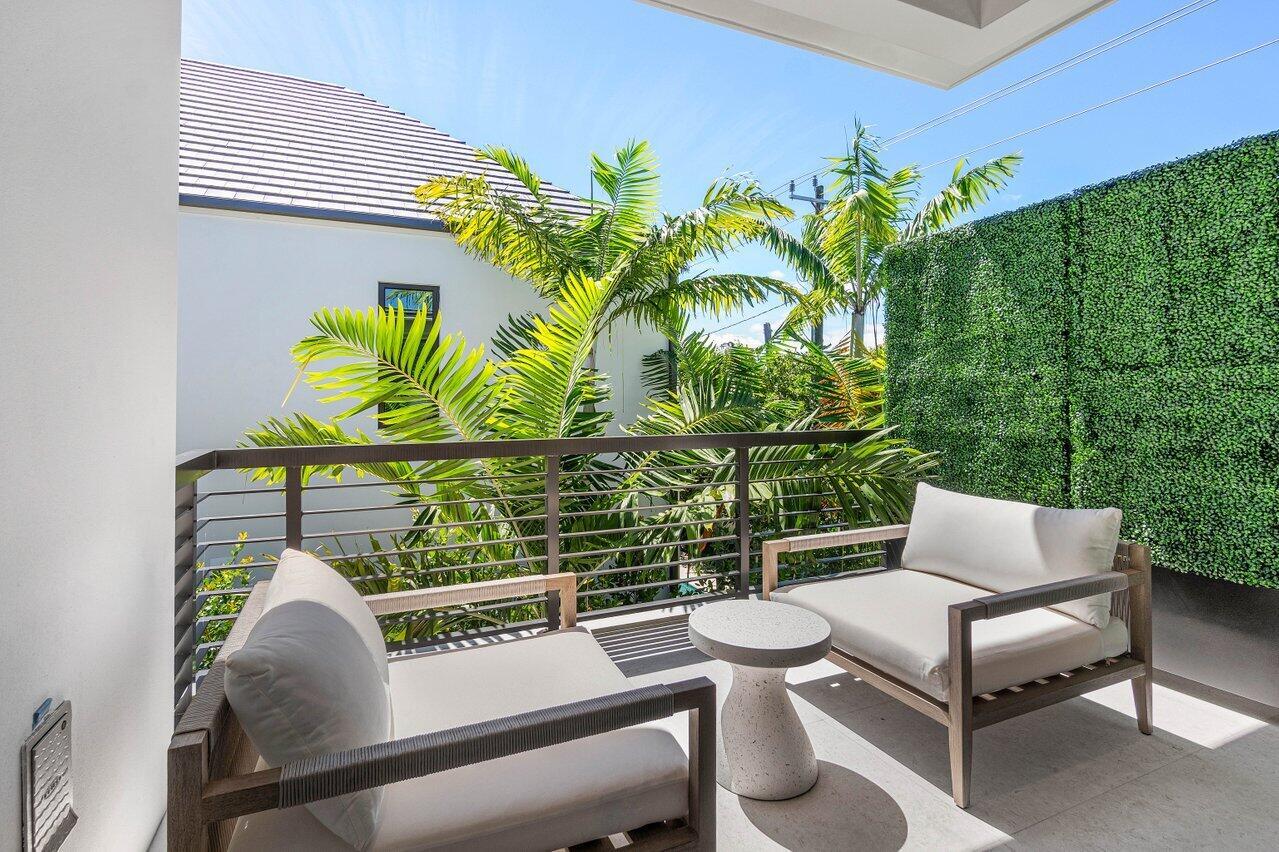 HOFMAN ADD - Residential Lease