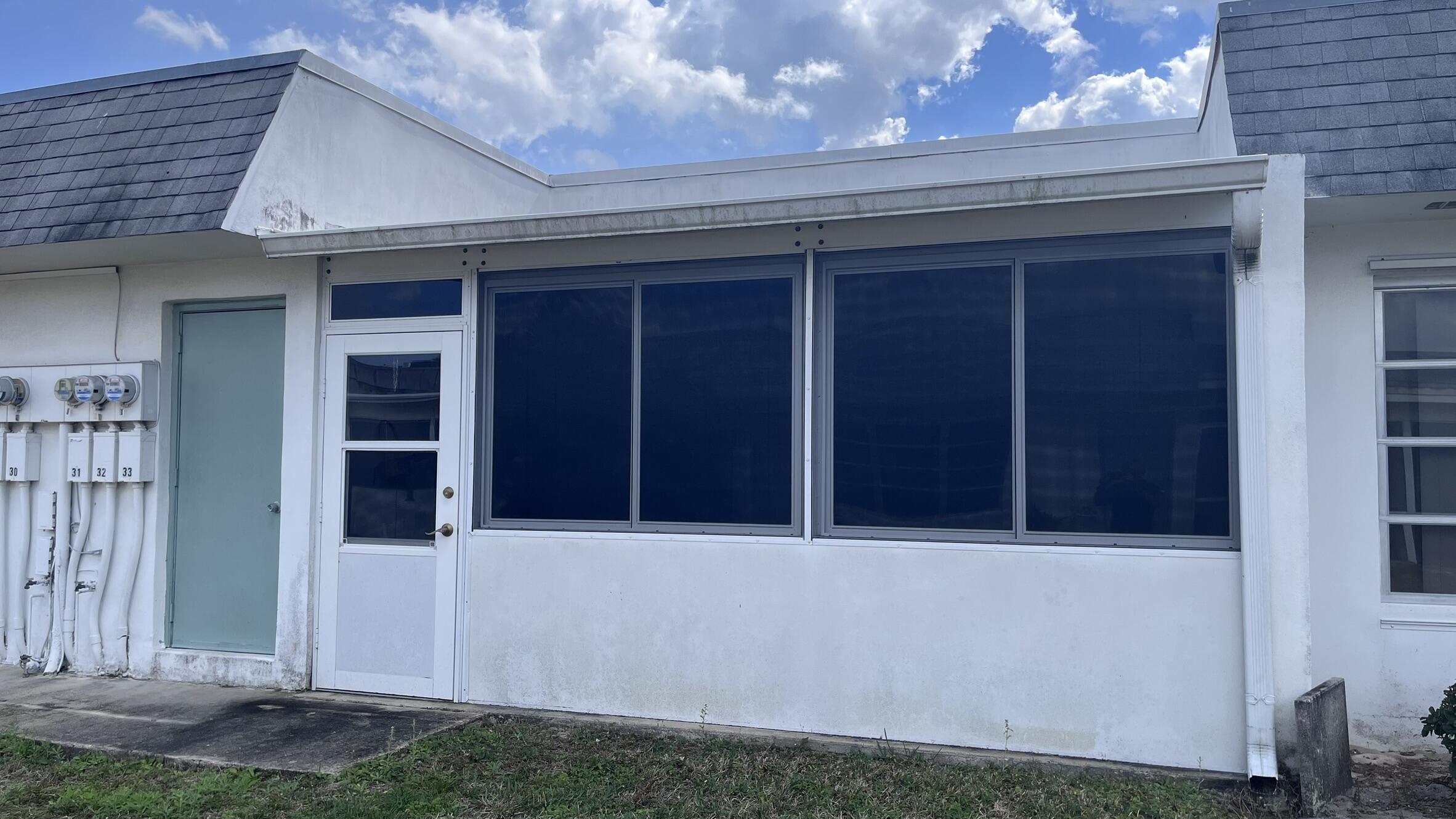 CRESTHAVEN TOWNHOMES SEC 5 CONDO - Residential