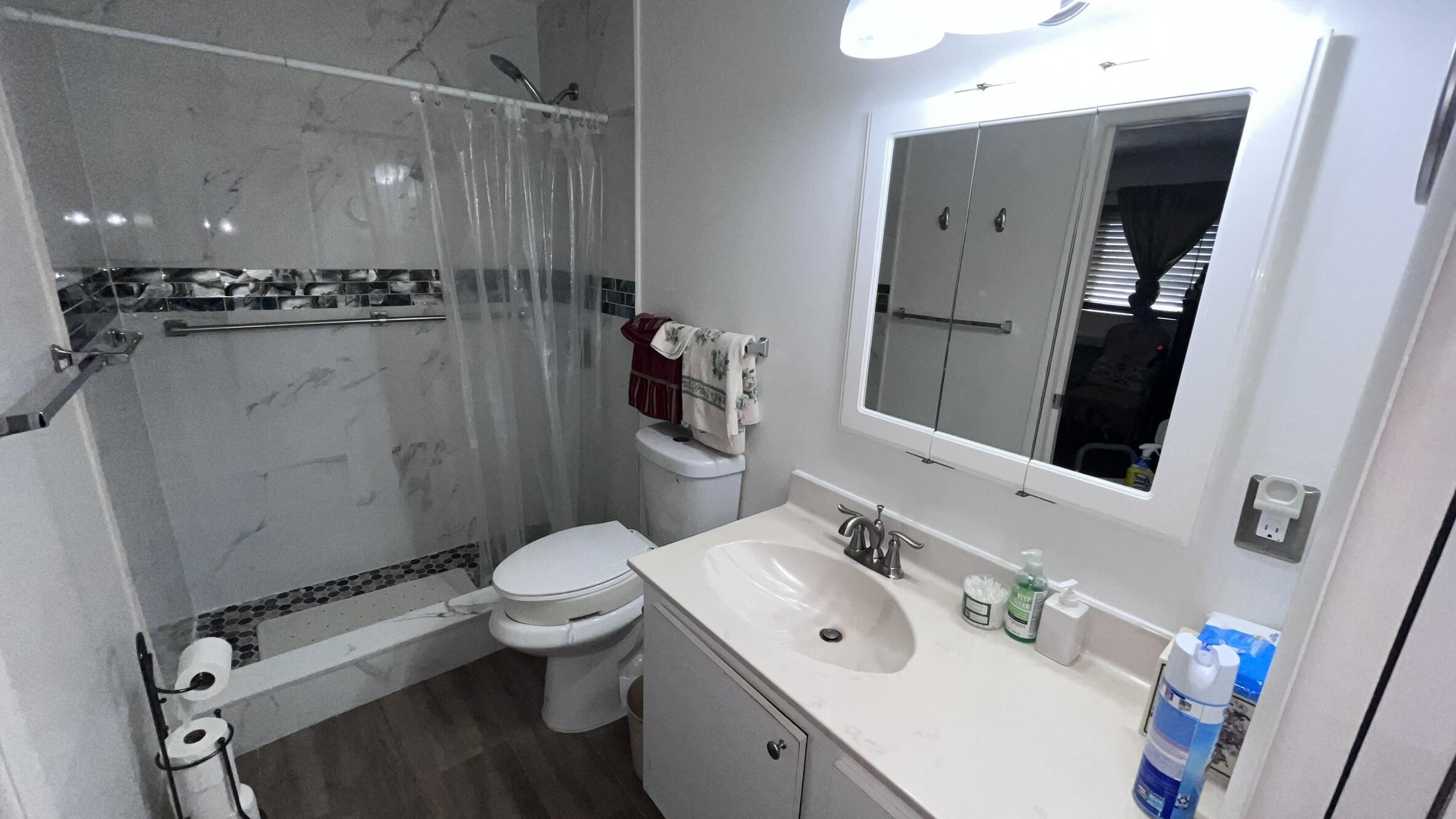 CRESTHAVEN TOWNHOMES SEC 5 CONDO - Residential