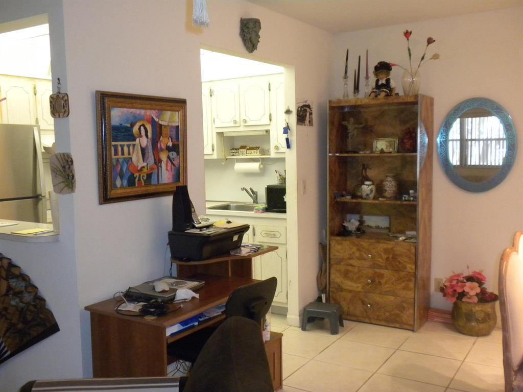 Kings Point Brittany Condos - Residential