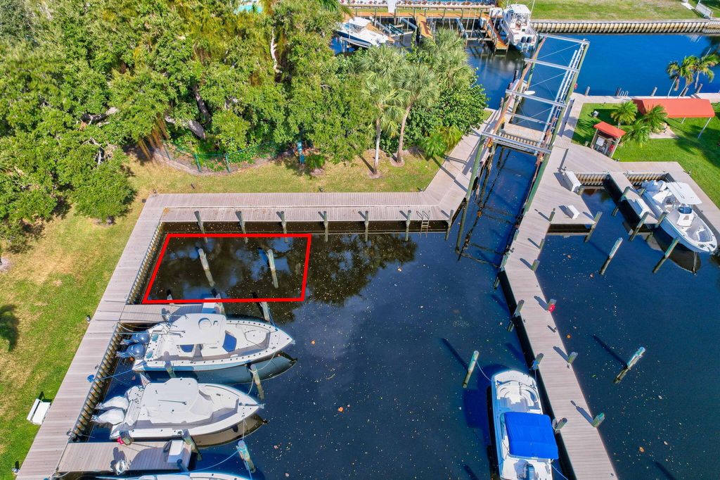 Photo of 2320 Treasure Isle Drive #A67 &amp; Boat Slip 25, Palm Beach Gardens, FL 33410 (MLS # R11039530)