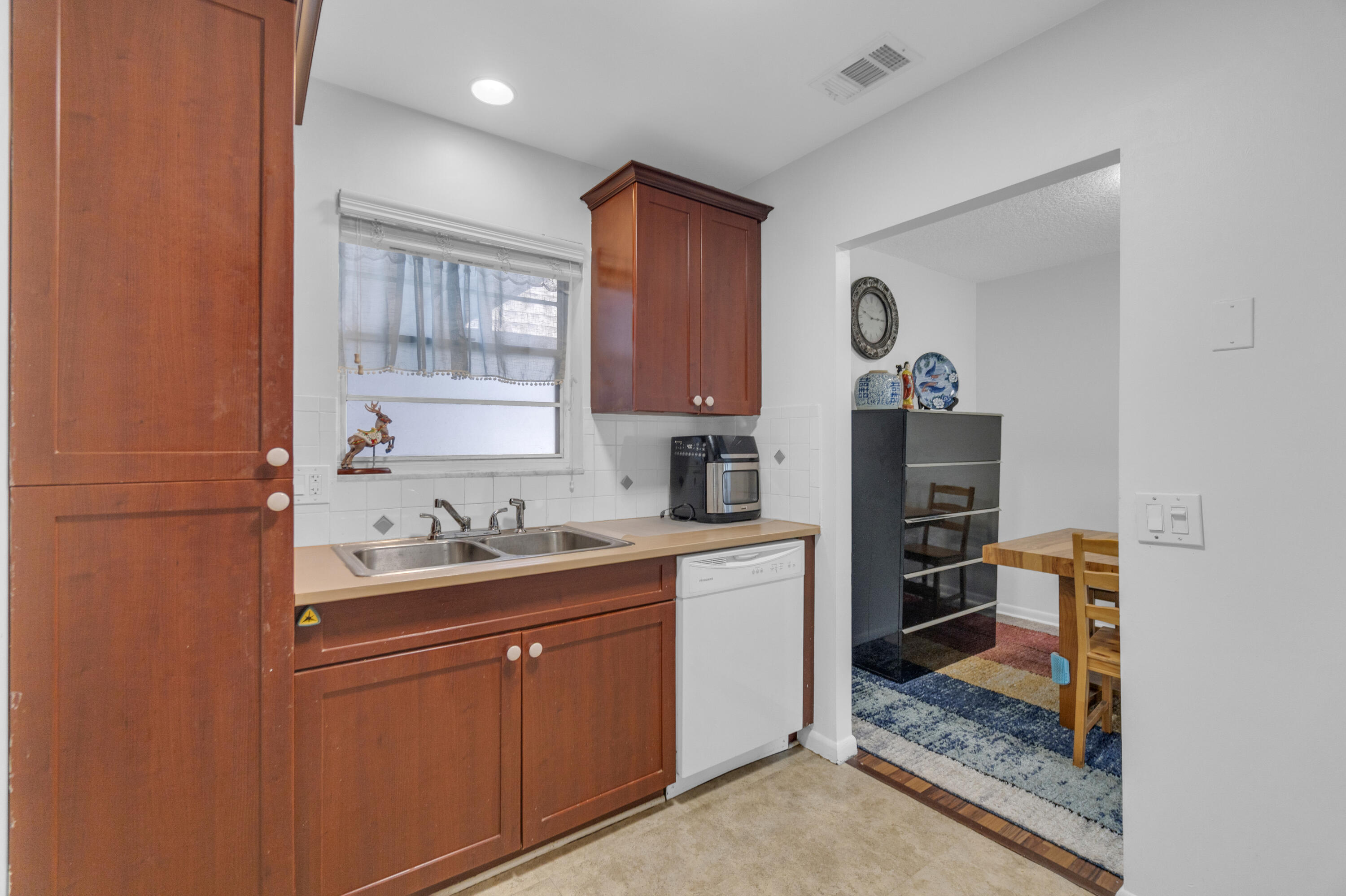 ARROWHEAD CONDO NO I - Residential