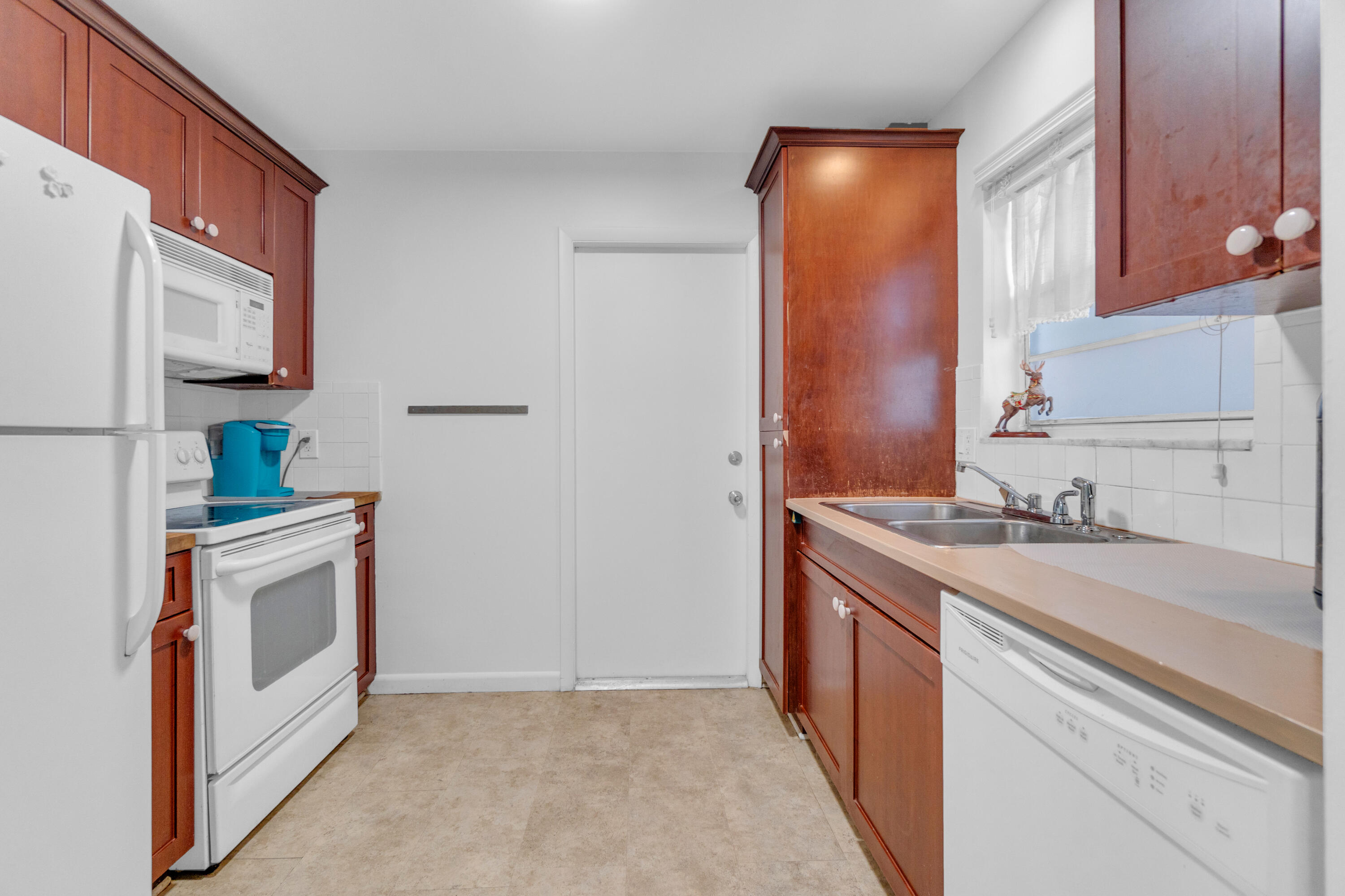 ARROWHEAD CONDO NO I - Residential