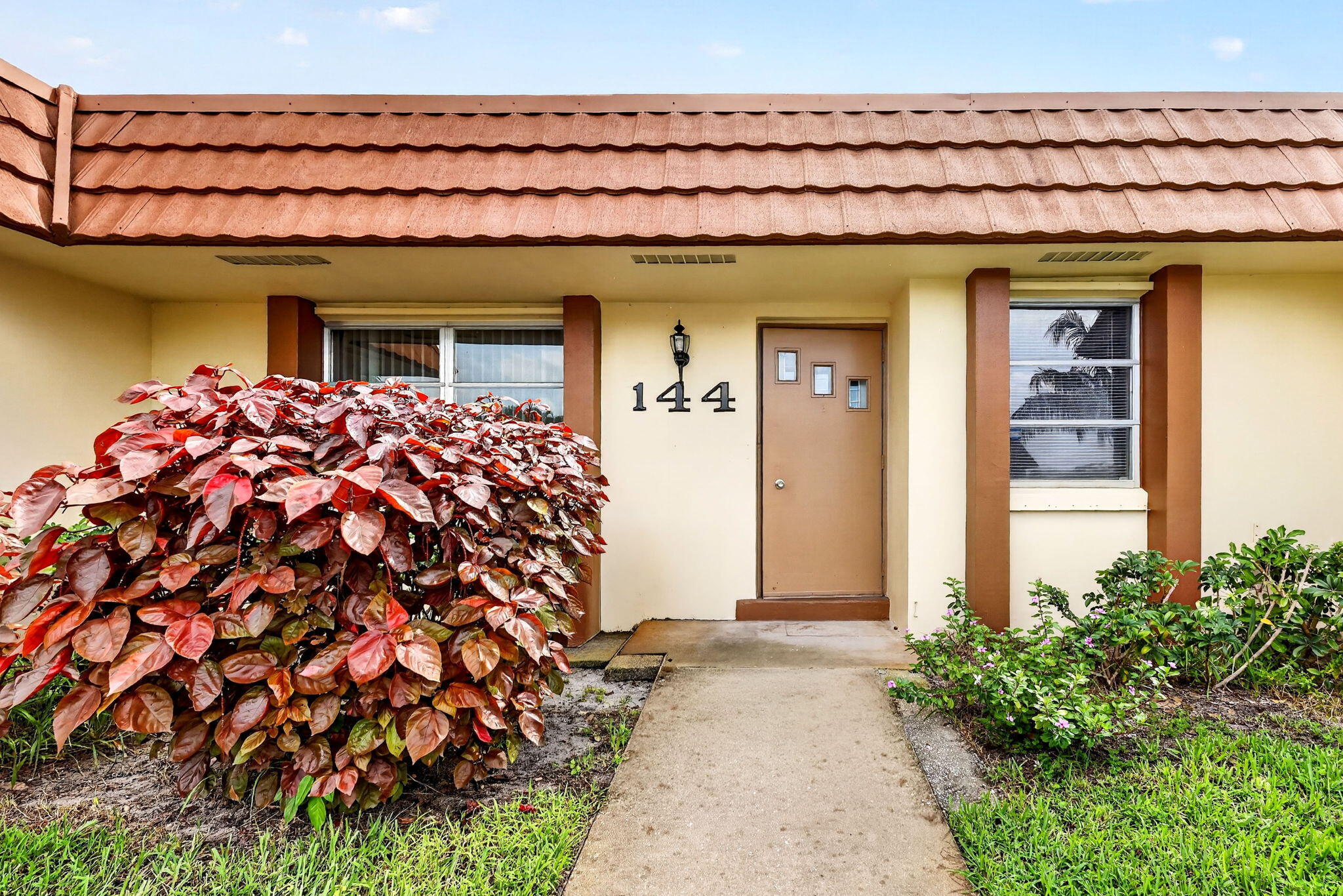 5780 FERNLEY Drive W 144