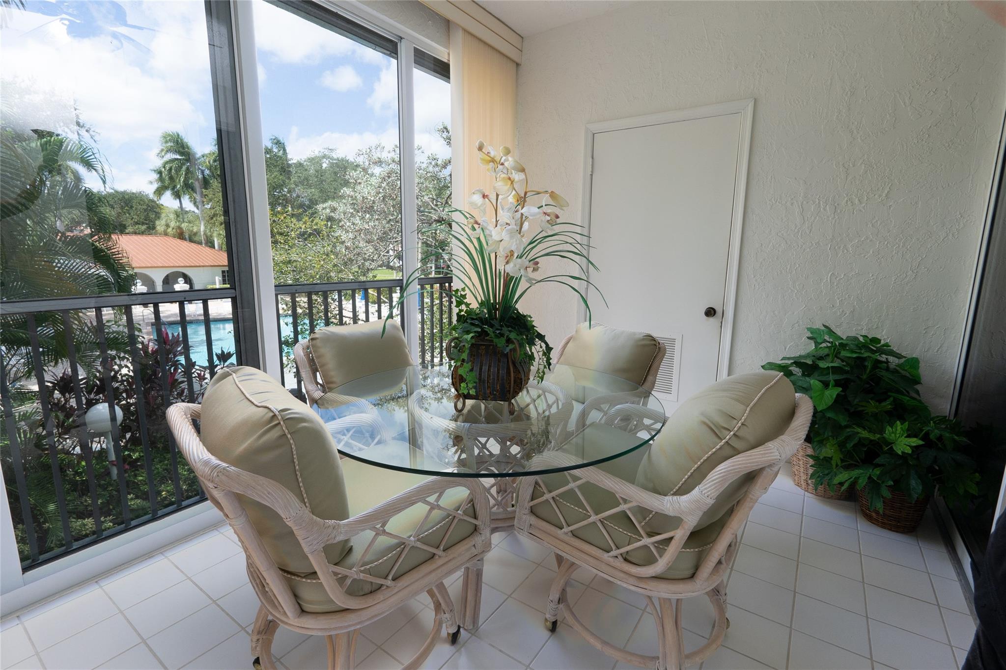 VIZCAYA PALM AIRE - Residential