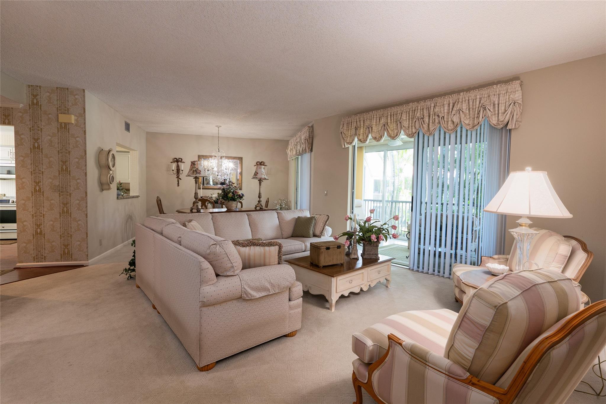VIZCAYA PALM AIRE - Residential