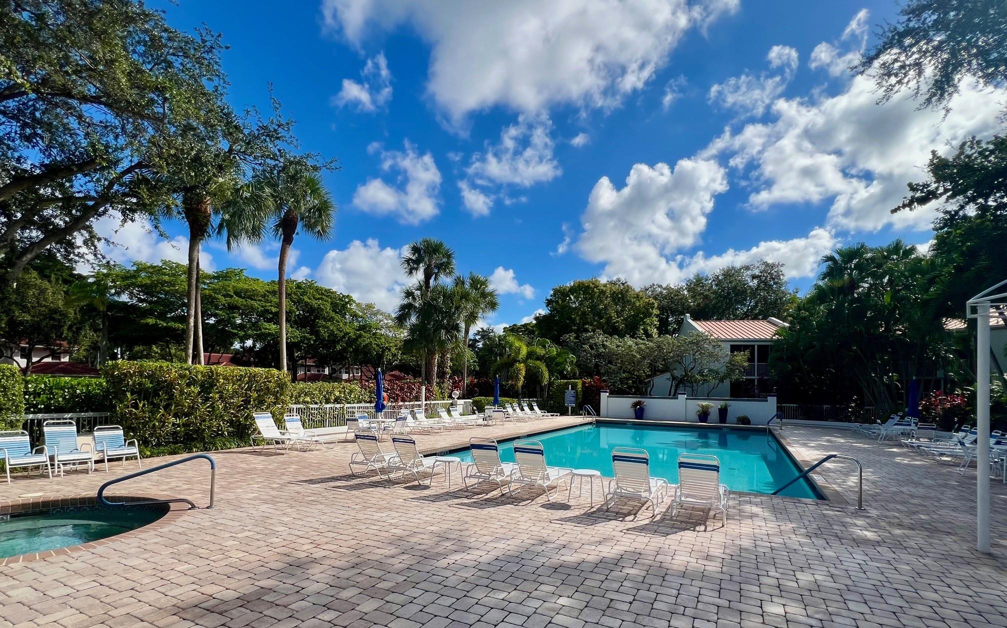 VIZCAYA PALM AIRE - Residential