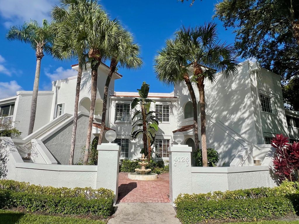 Photo of 4126 W Palm Aire Dr #262D, Pompano Beach, FL 33069 (MLS # F10532839)