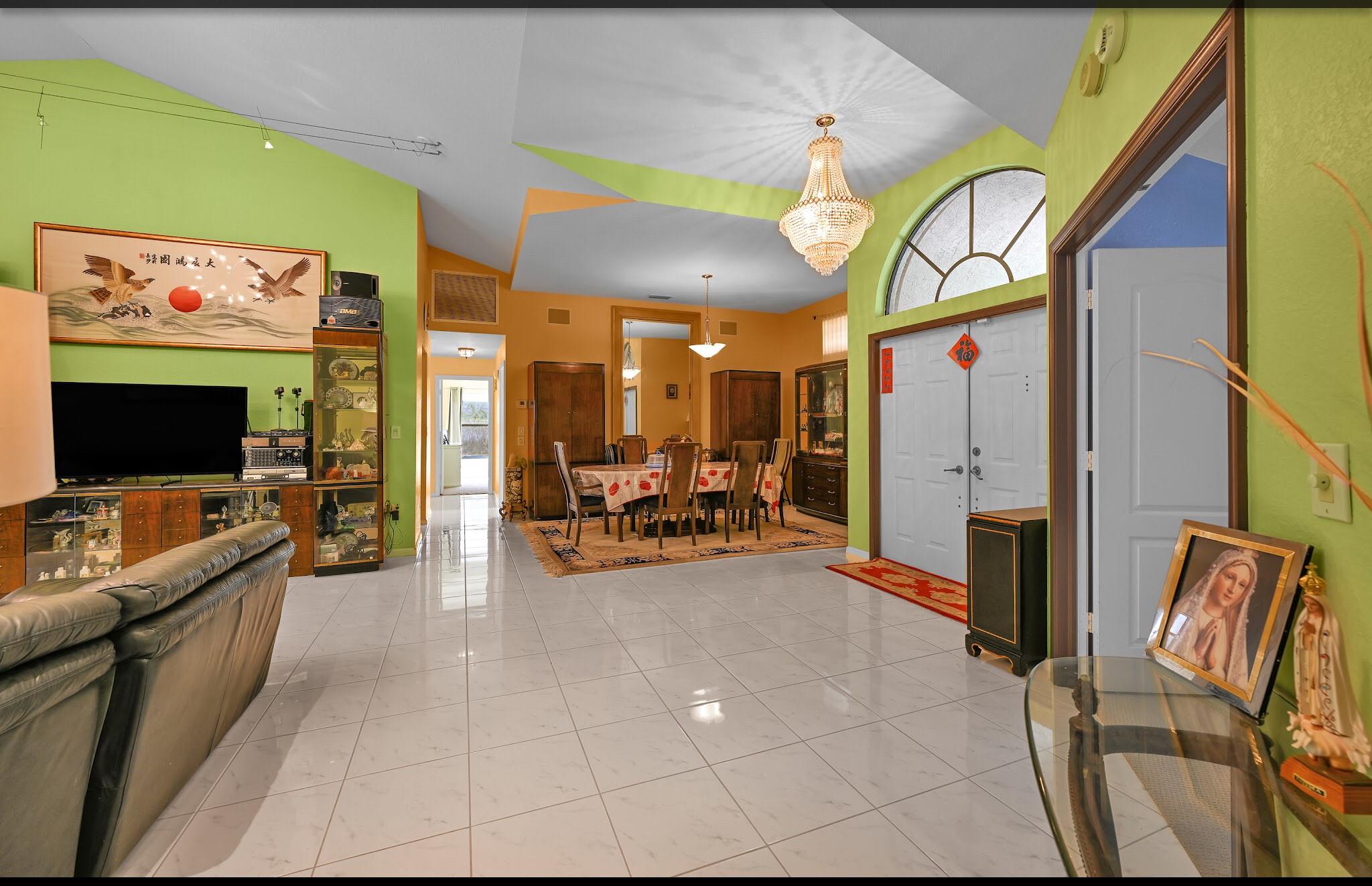 Boulevard Forest 113-39 B - Residential