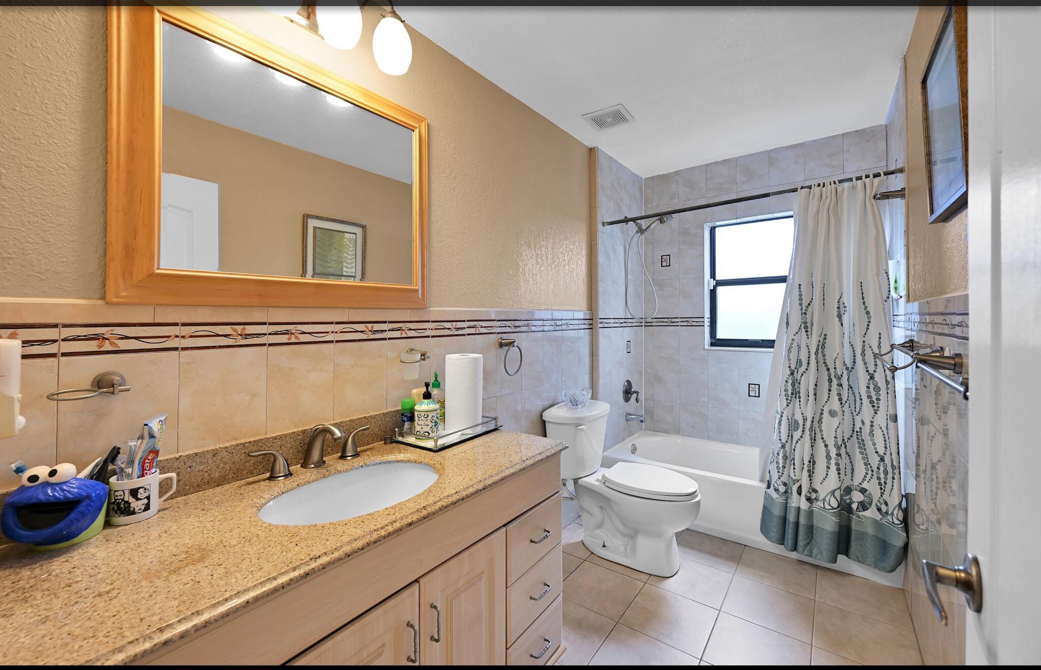 Boulevard Forest 113-39 B - Residential