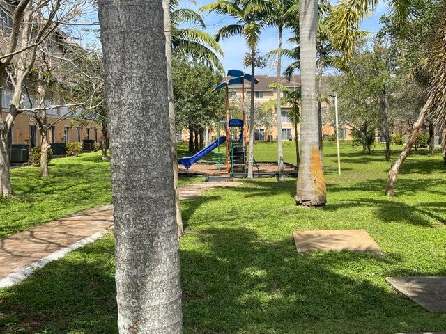 PRESERVES AT BOYNTON BEAC - Residential Lease