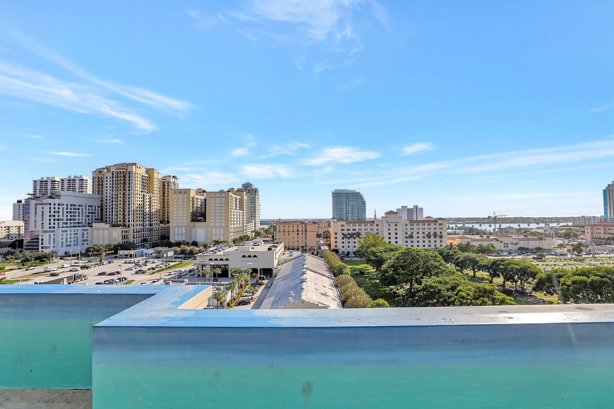 CITYPLACE SOUTH TOWER - Residential