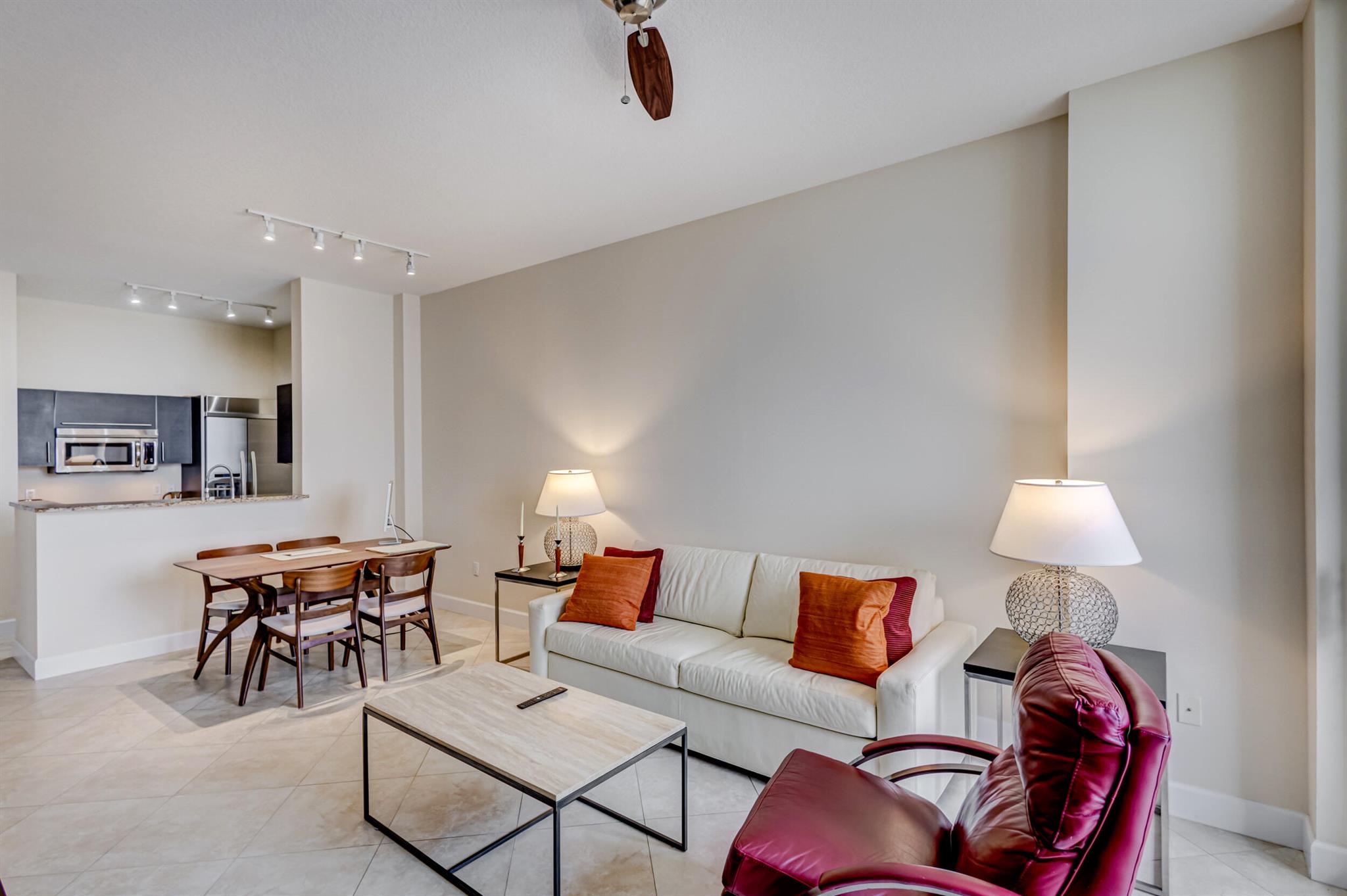 CITYPLACE SOUTH TOWER - Residential