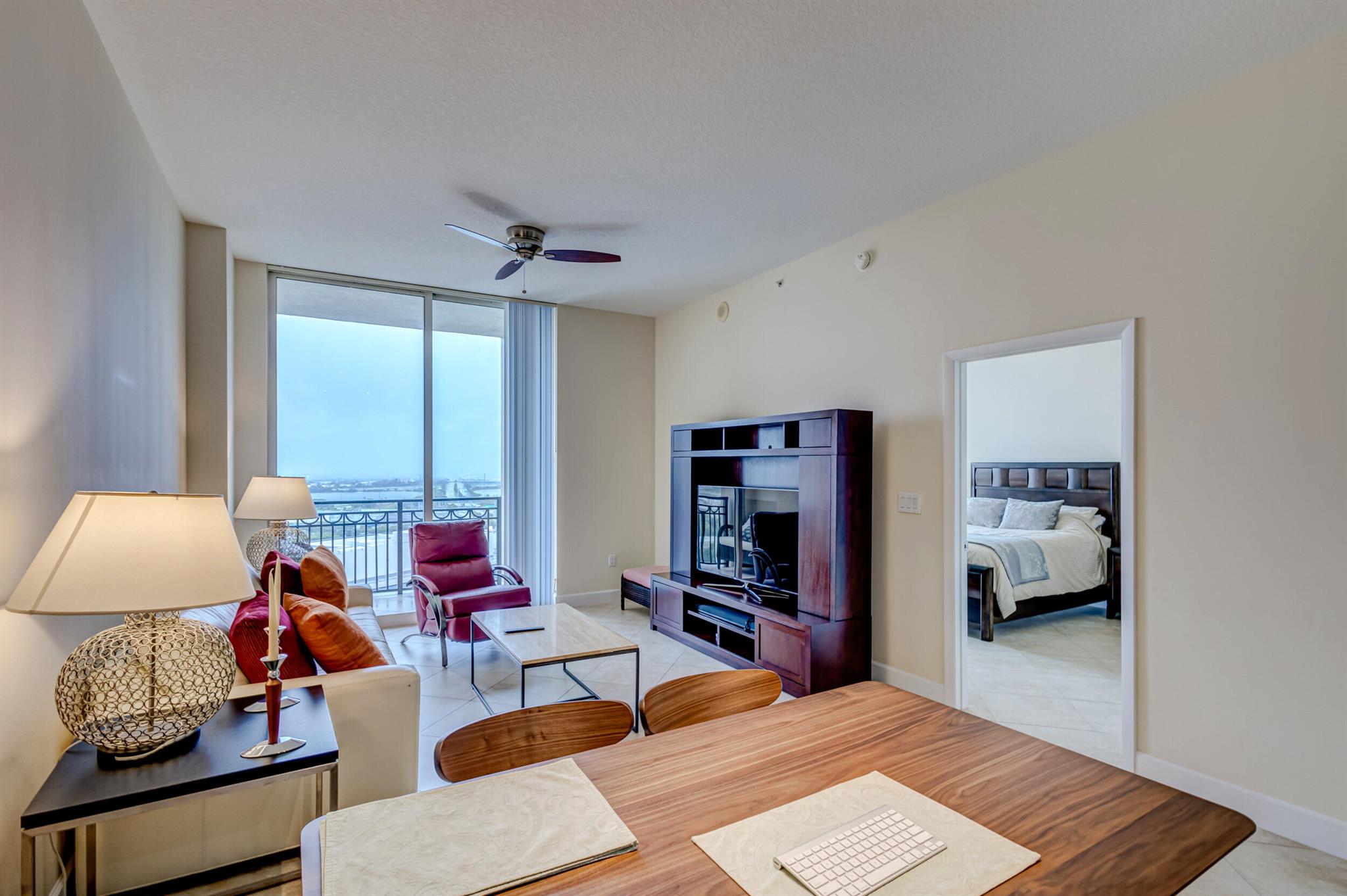 CITYPLACE SOUTH TOWER - Residential