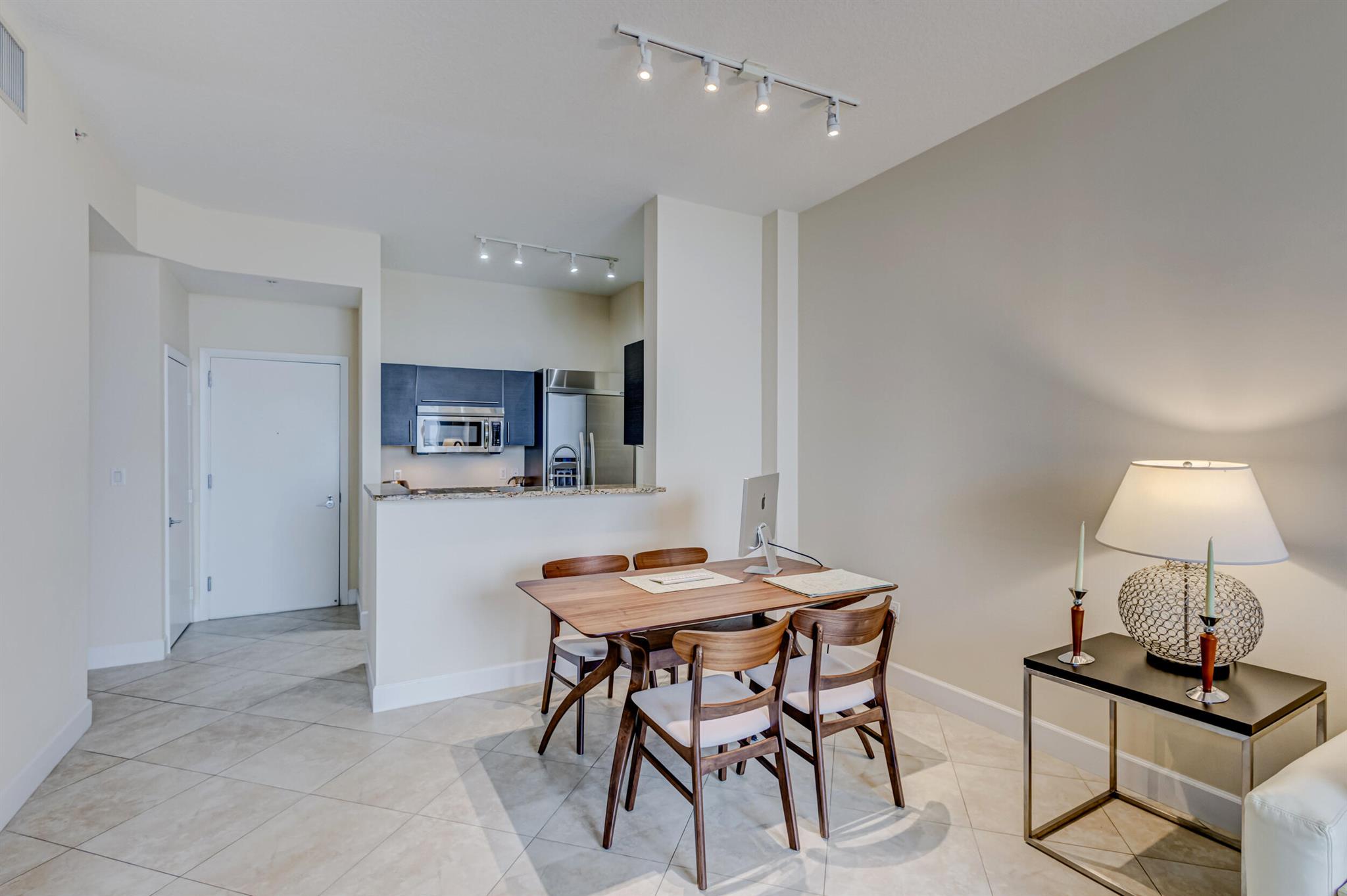 CITYPLACE SOUTH TOWER - Residential