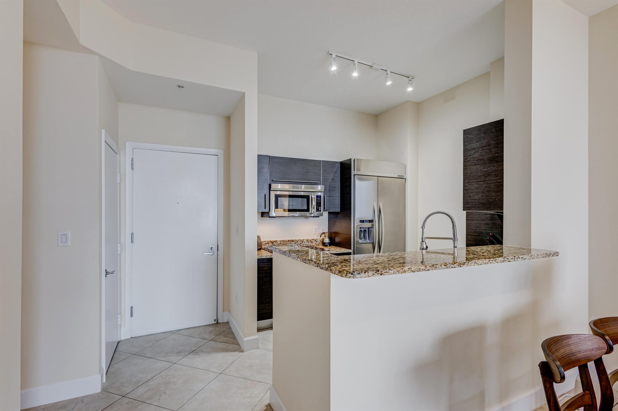 CITYPLACE SOUTH TOWER - Residential