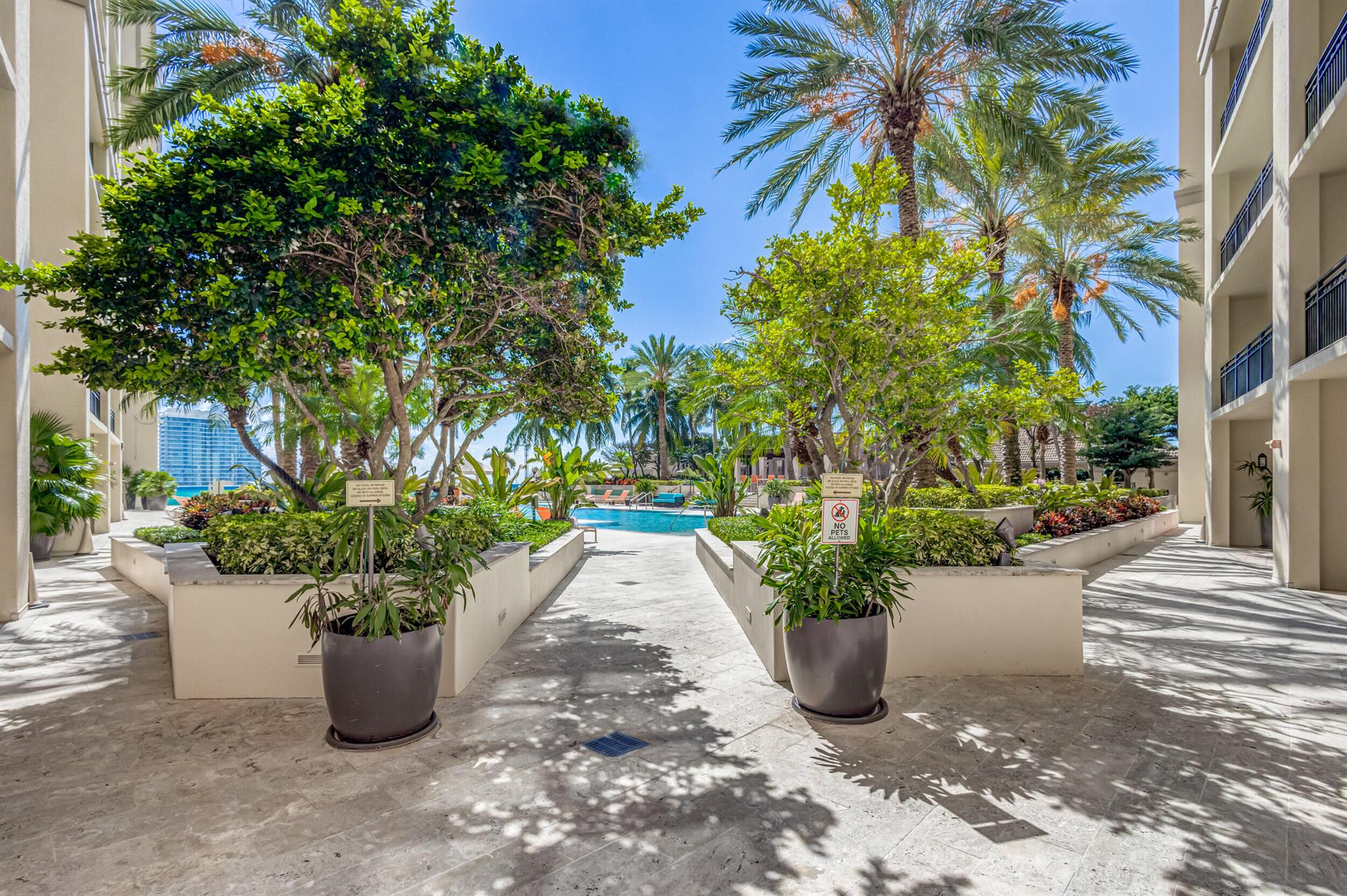 CITYPLACE SOUTH TOWER - Residential