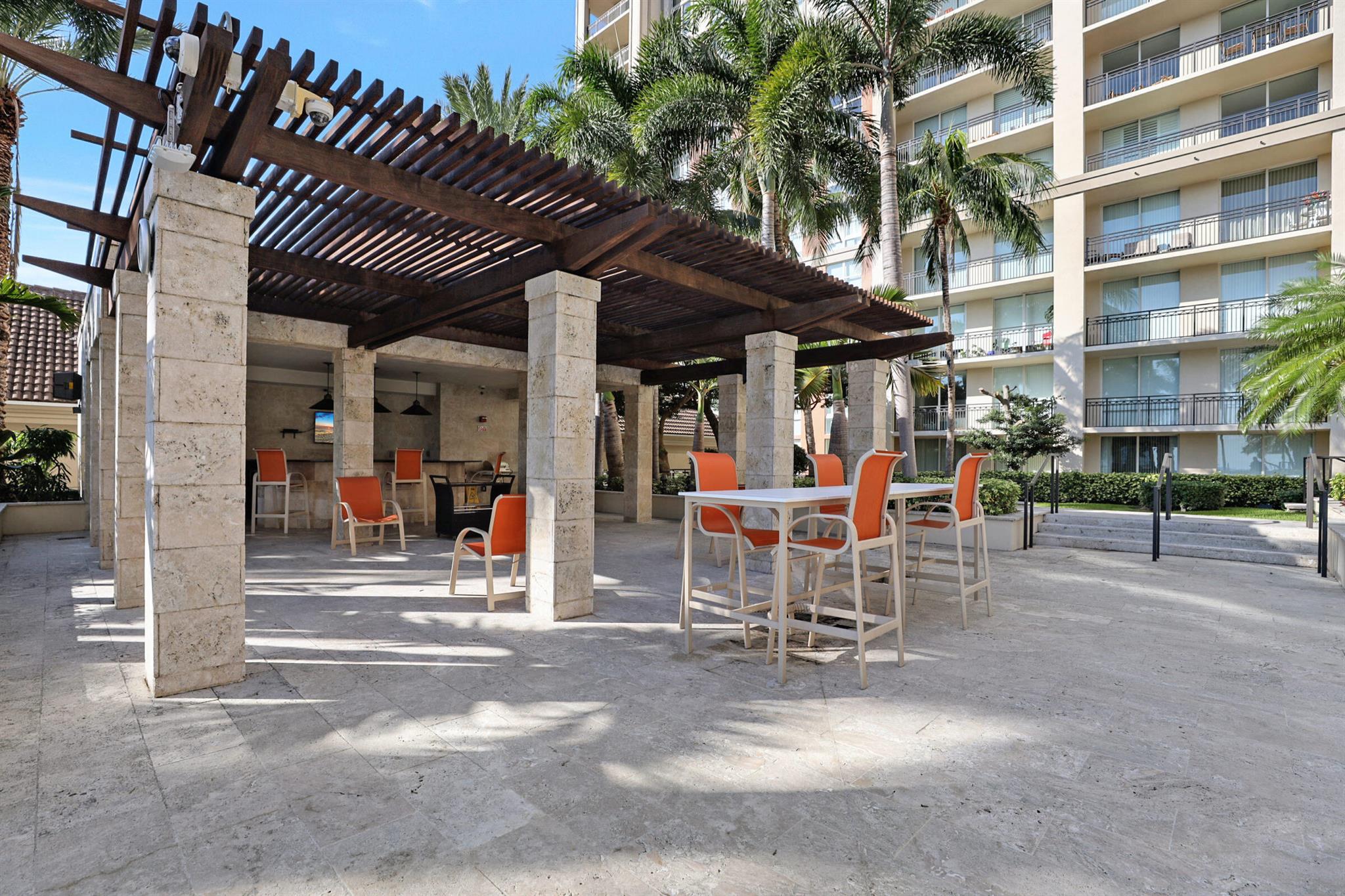 CITYPLACE SOUTH TOWER - Residential