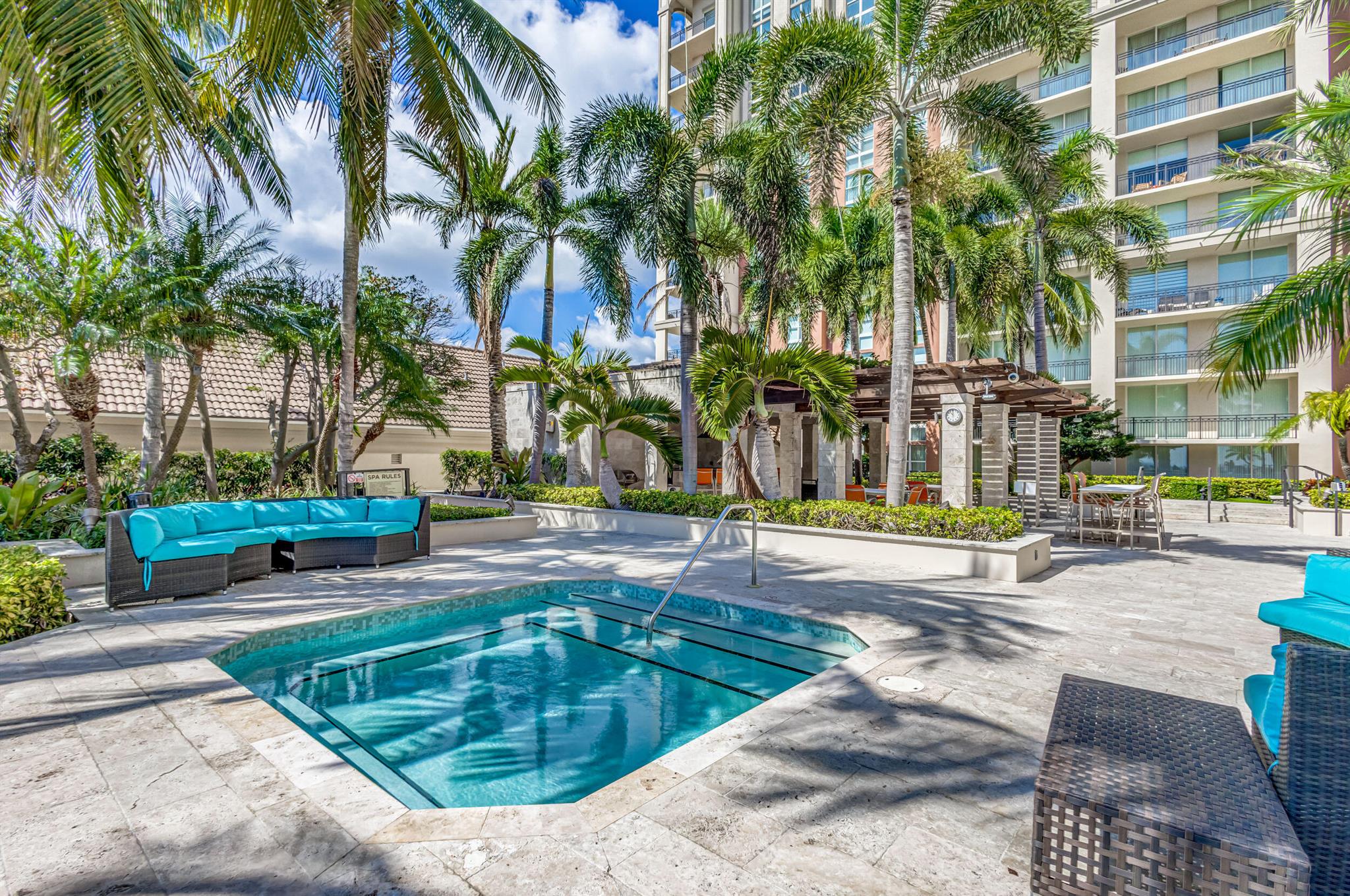 CITYPLACE SOUTH TOWER - Residential