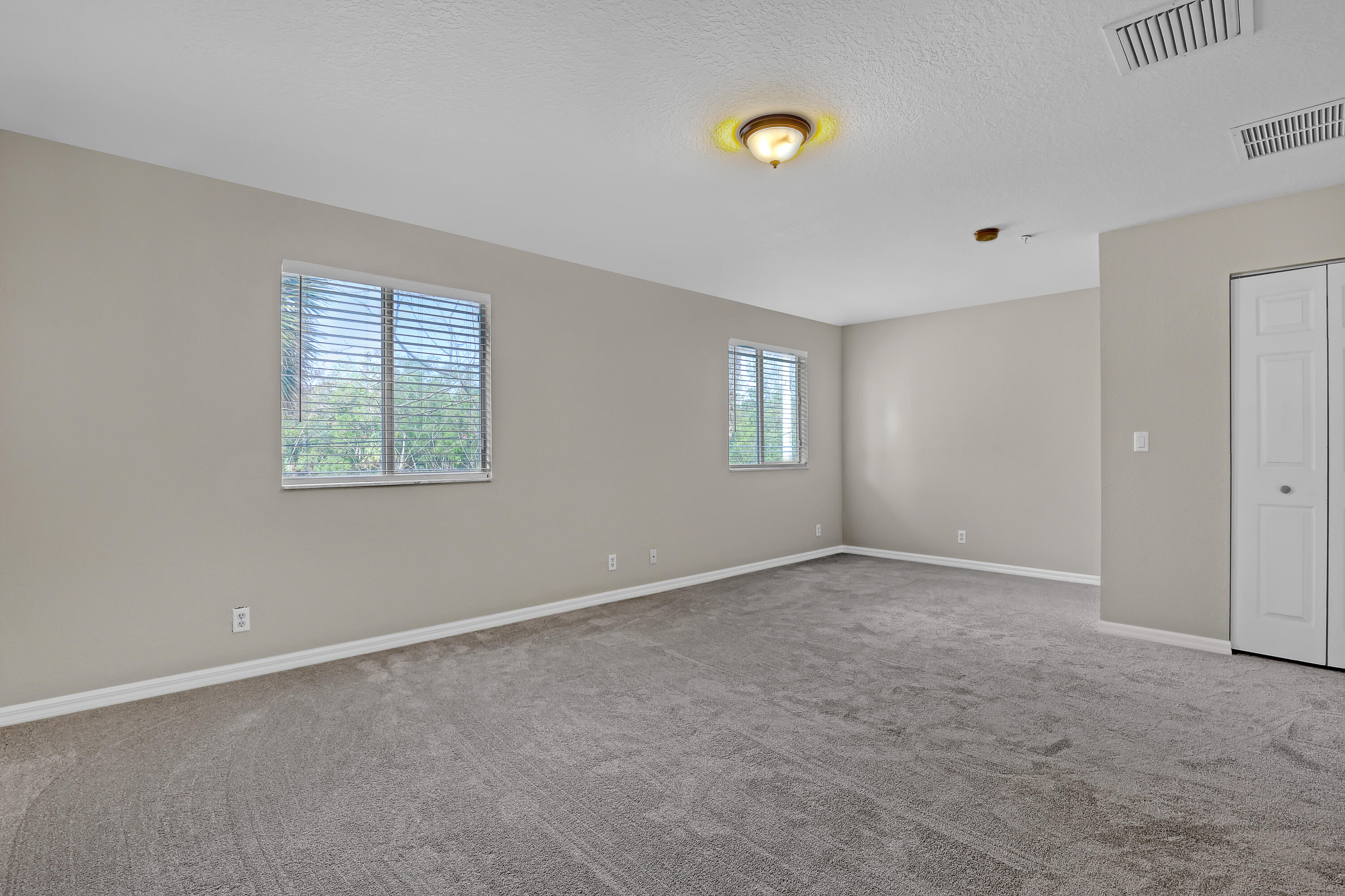 MARTINS CROSSING - Residential