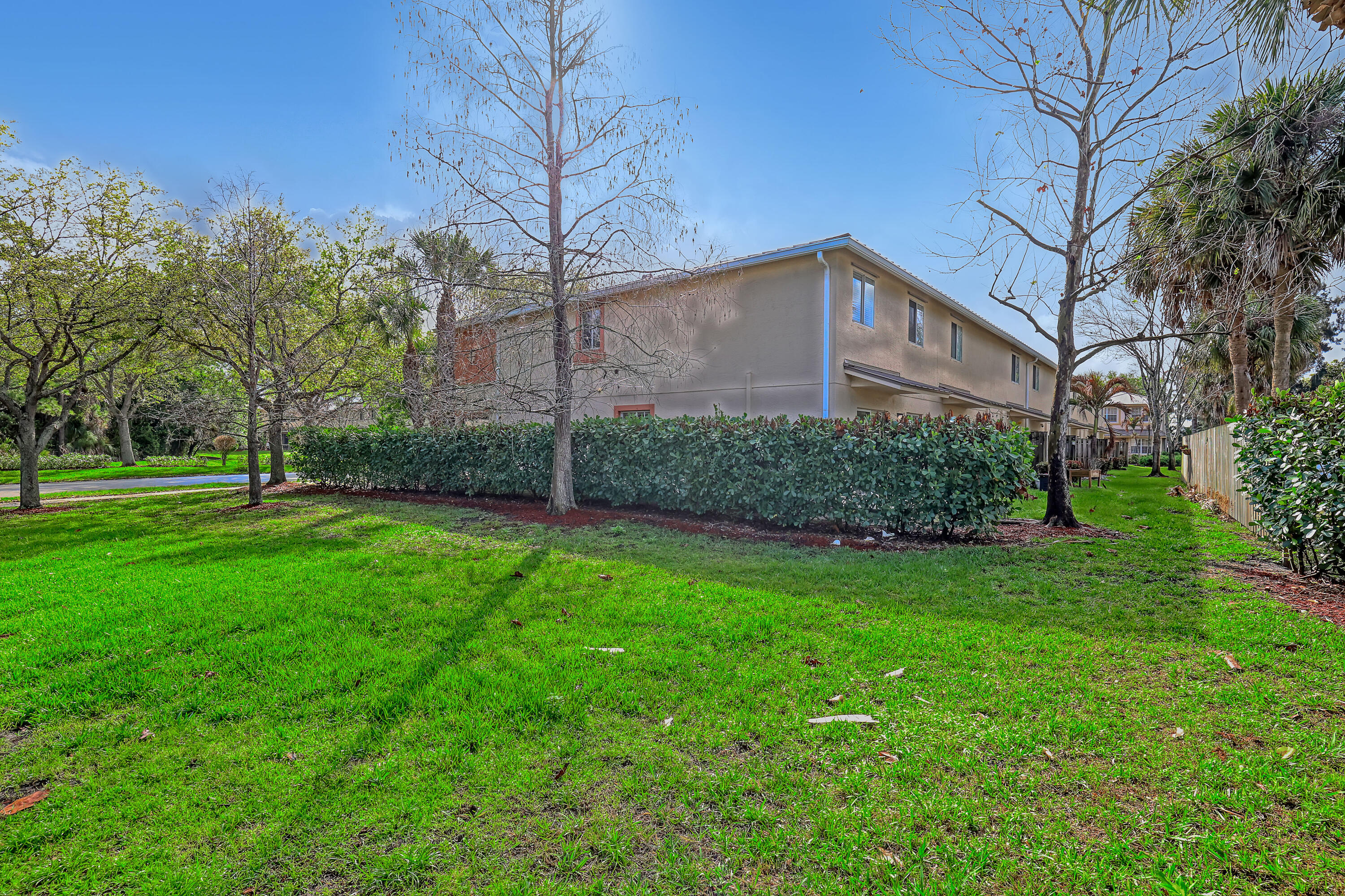 MARTINS CROSSING - Residential