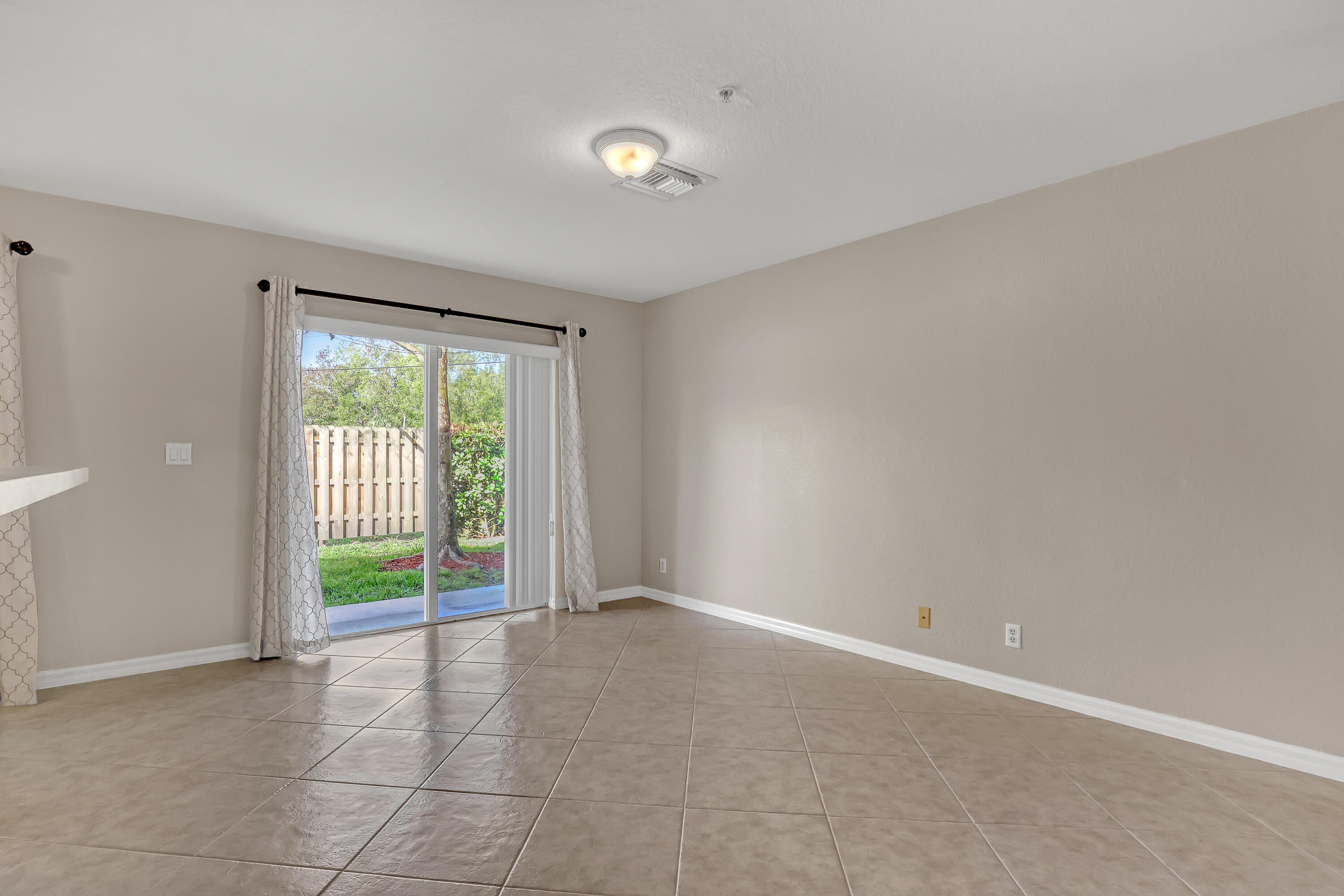 MARTINS CROSSING - Residential