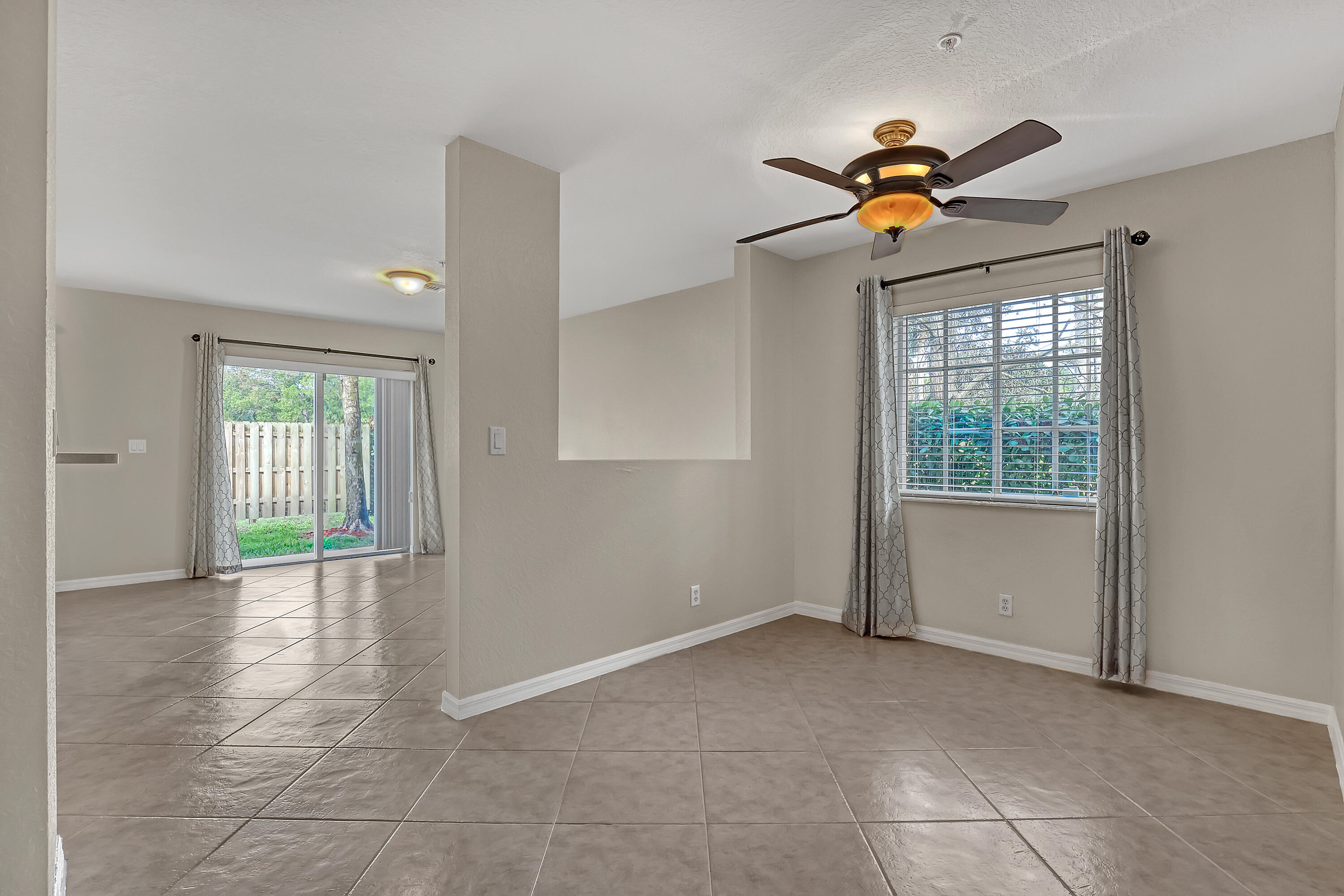 MARTINS CROSSING - Residential