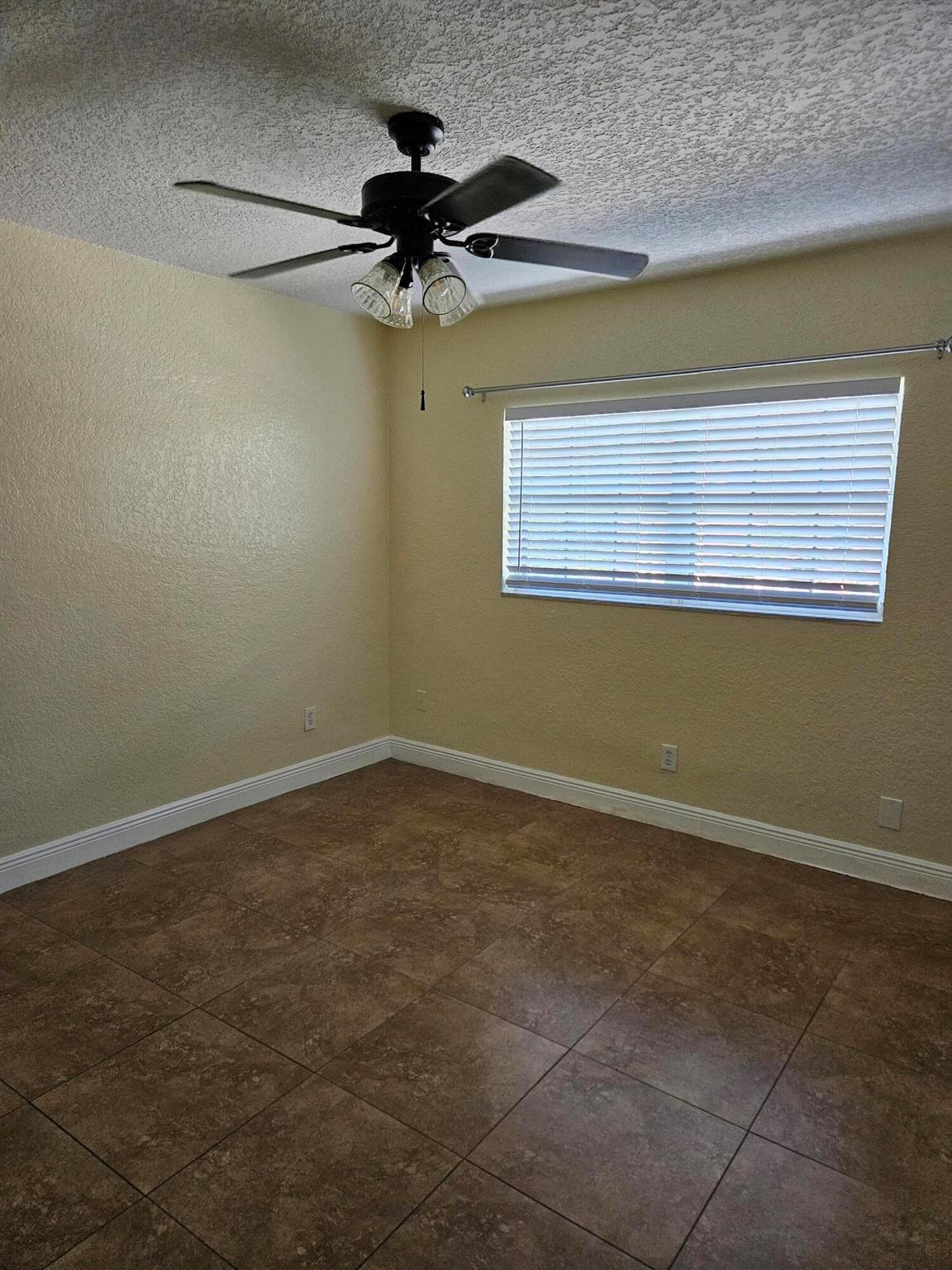 BEACH VILLAS OF DEERFIELD - Residential Lease