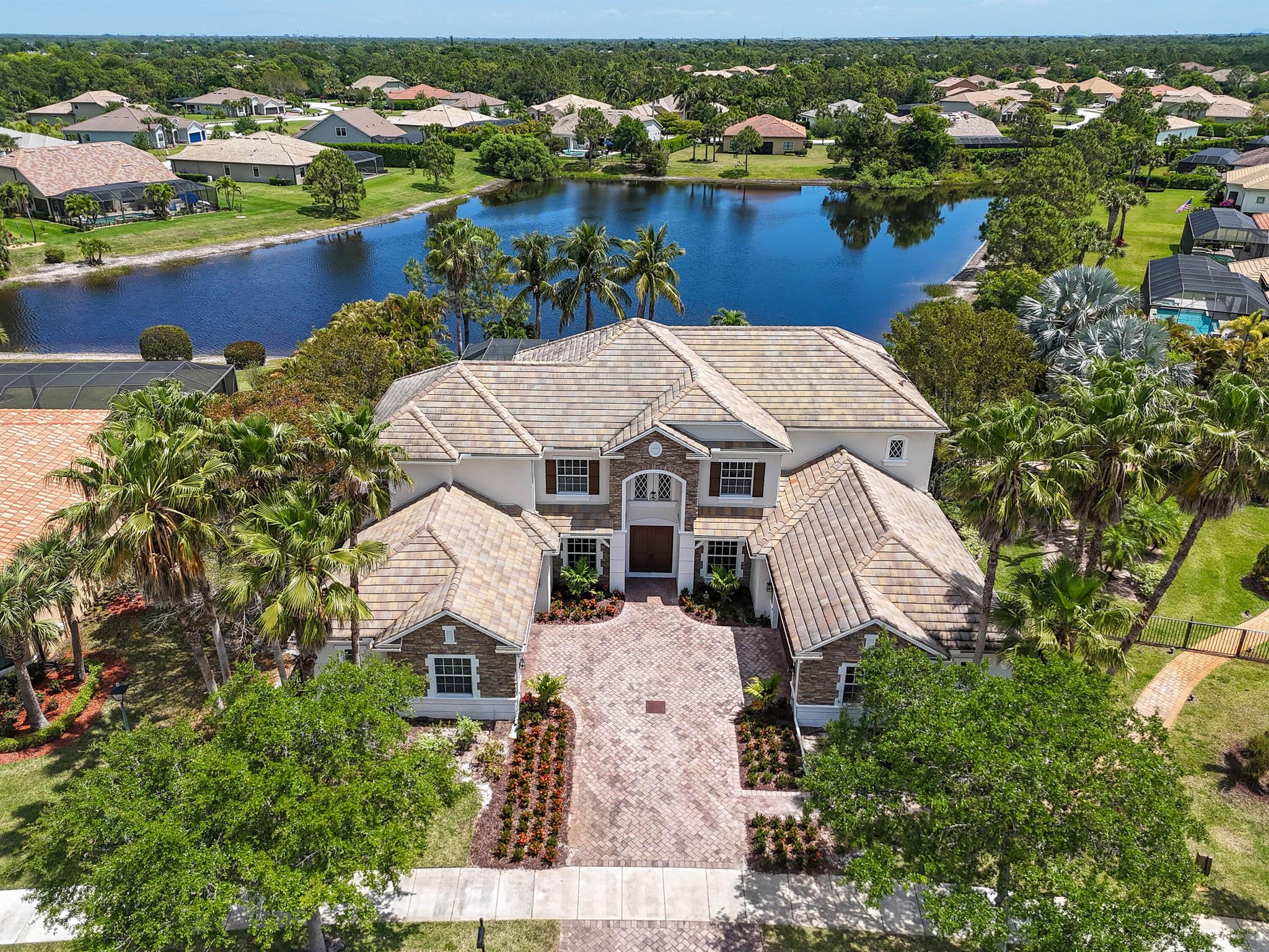 869 SW Habitat Lane