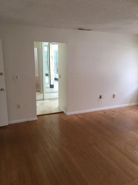 Country Lake Manor Sec 02 - Residential Lease