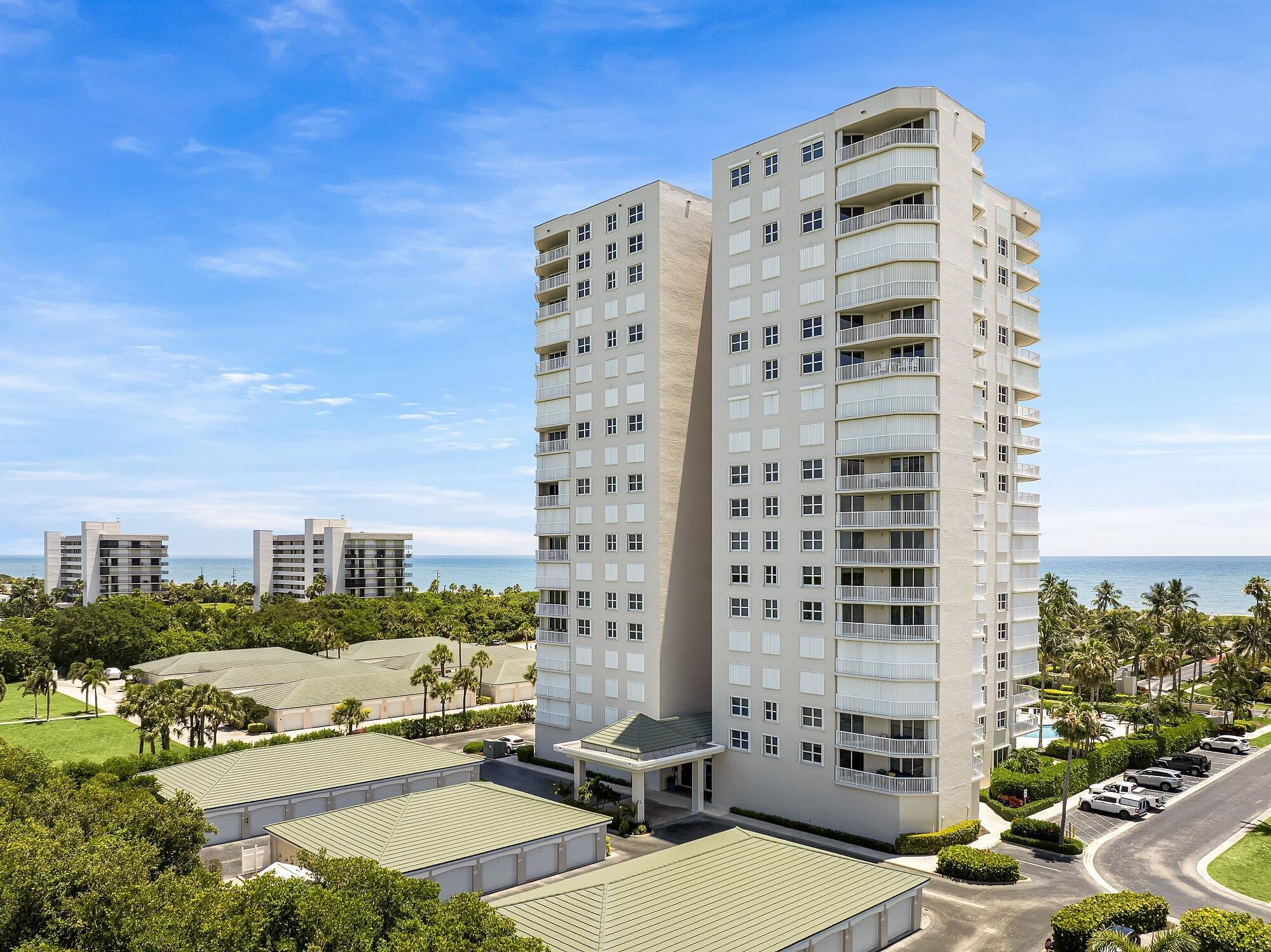 5049 N A1a 1901, Hutchinson Island, FL, 34949/$579,000 2 5049 N A1a 1901
